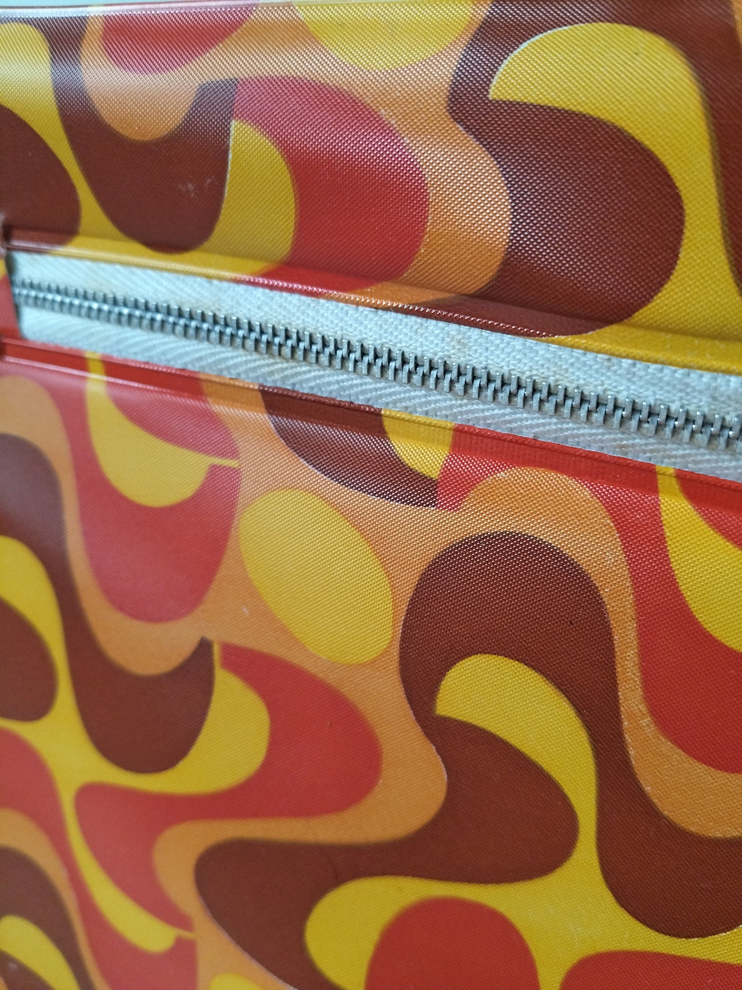 Petit meuble de poupées vintage