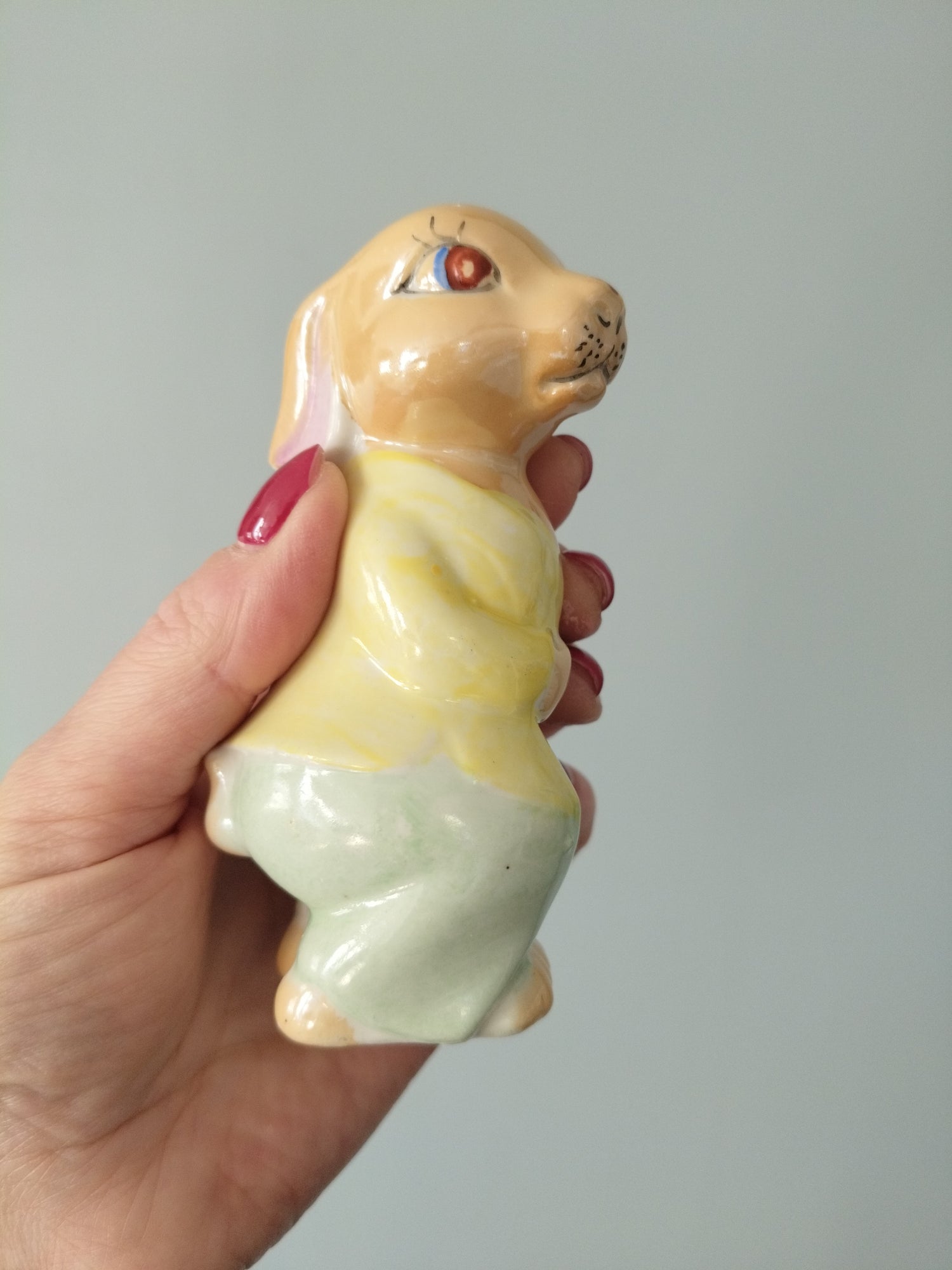 Salière ou poivrière lapine en céramique émaillée nacrée - cetaitmieuxavant
