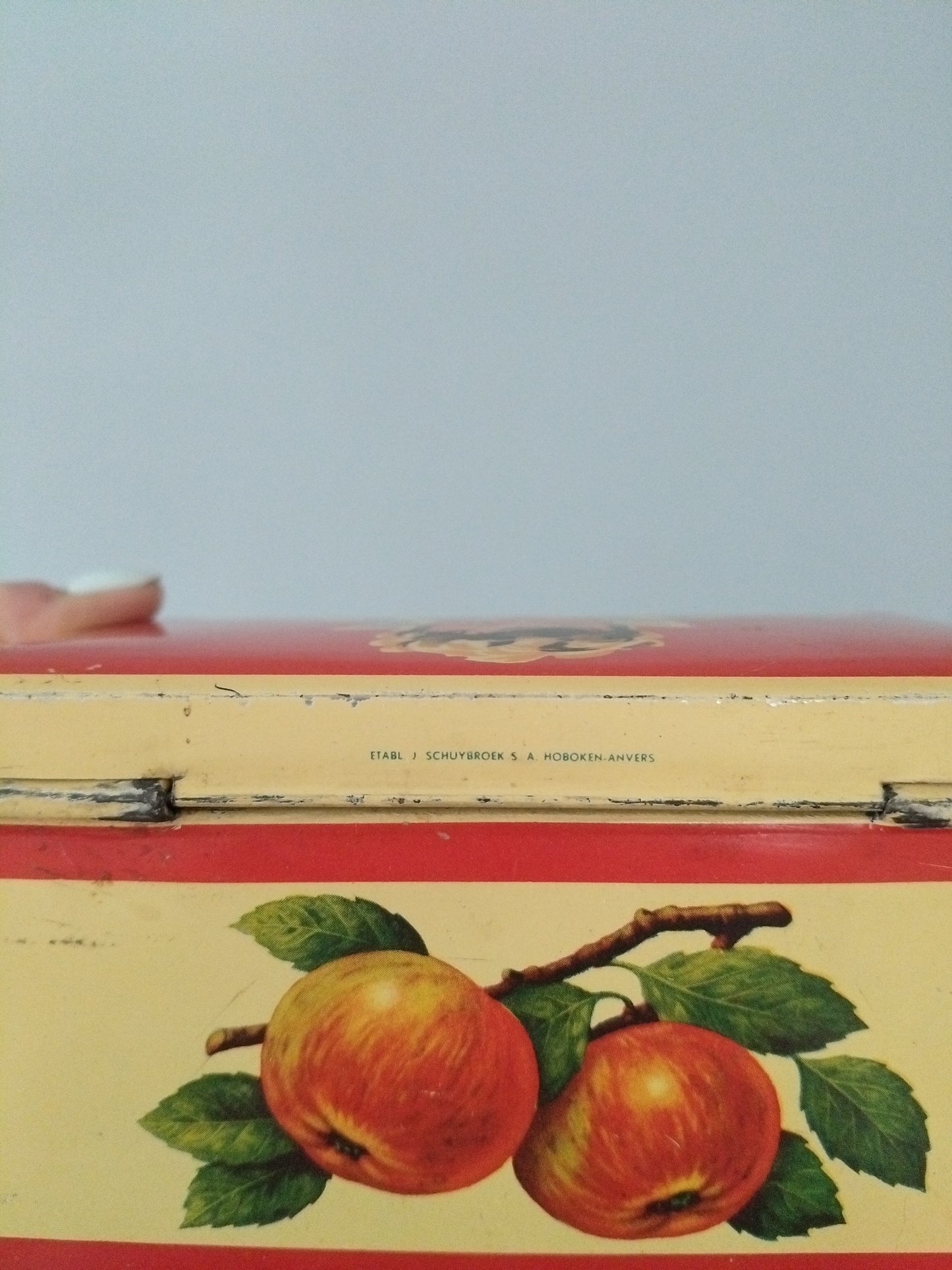 Ancienne boîte métallique publicitaire GFS - cetaitmieuxavant