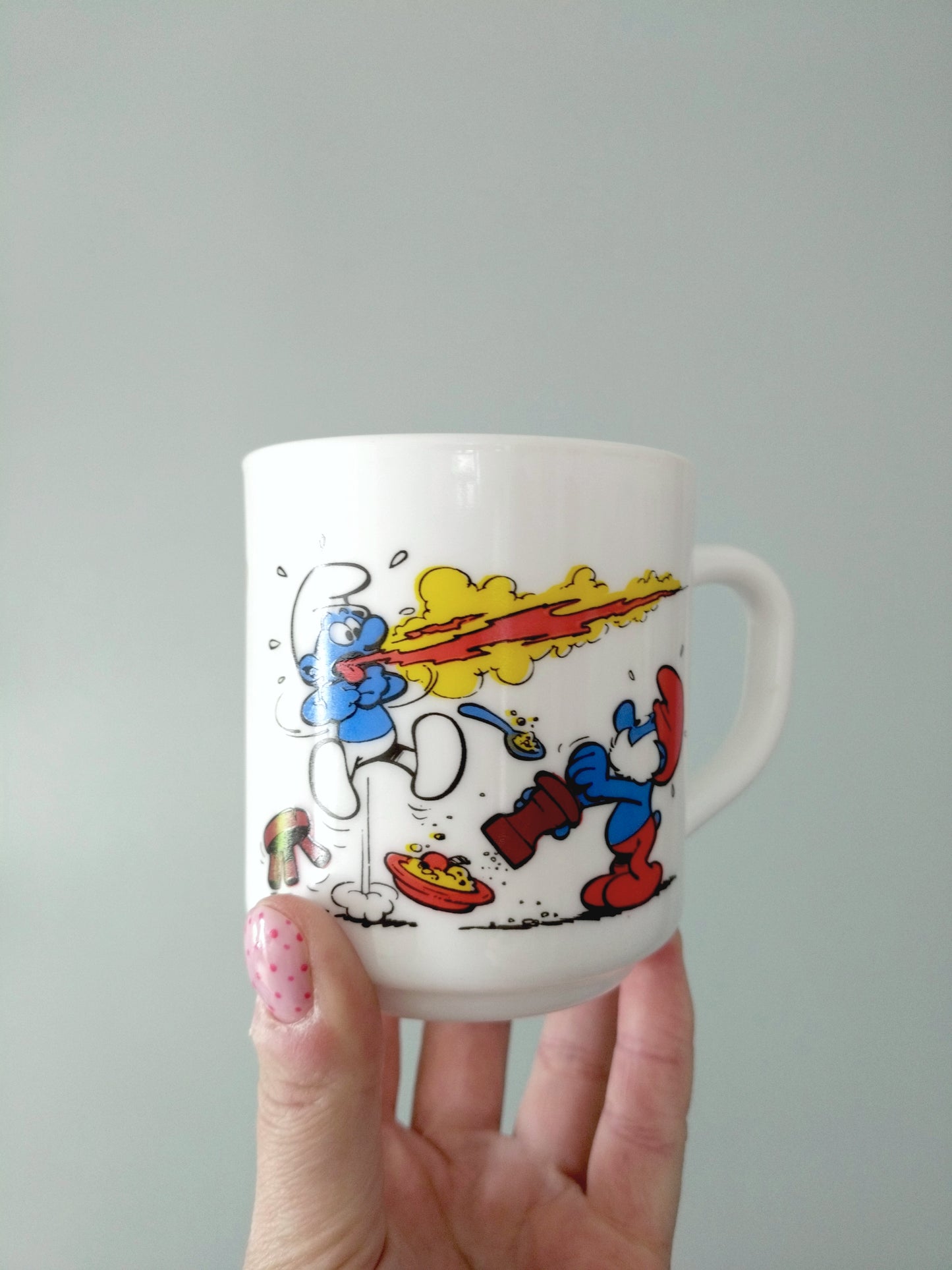 Tasse/ mug Arcopal publicitaire Bénédictin Schtroumpfs Peyo 1983