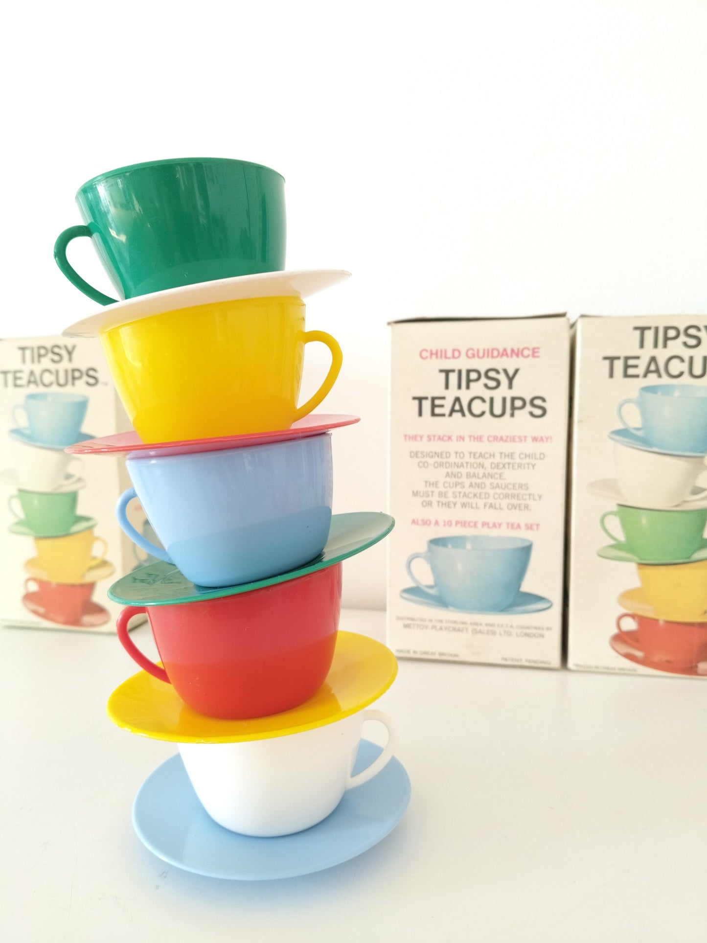 Jouet jeu dinette Tipsy teacups child guidance toys
