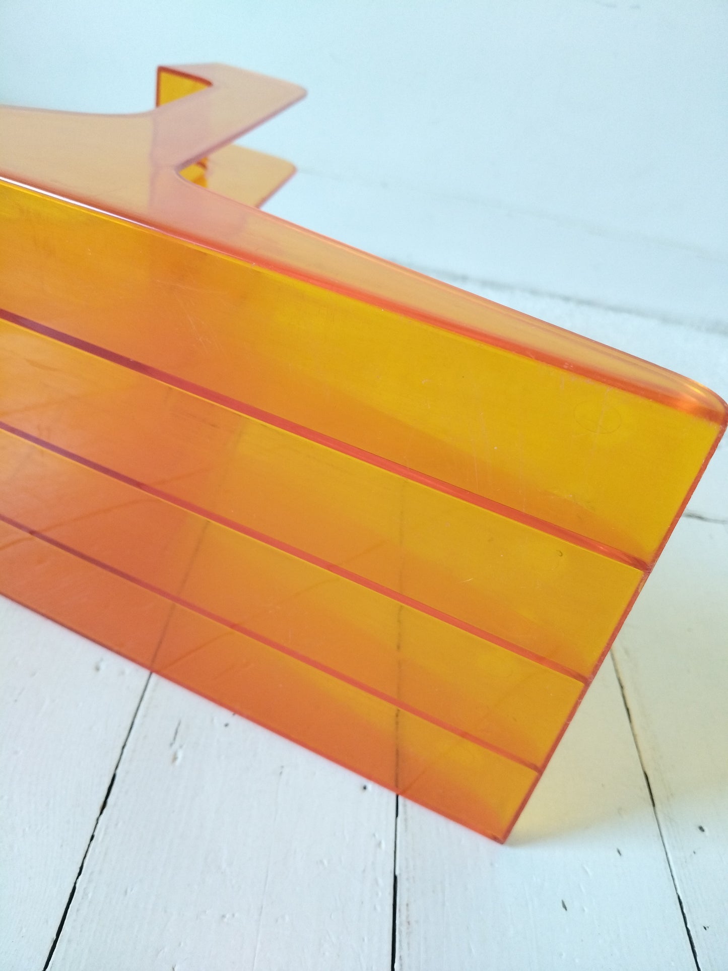 Range-vinyles 33T en plexi orange !!priorité à Mathilde!!
