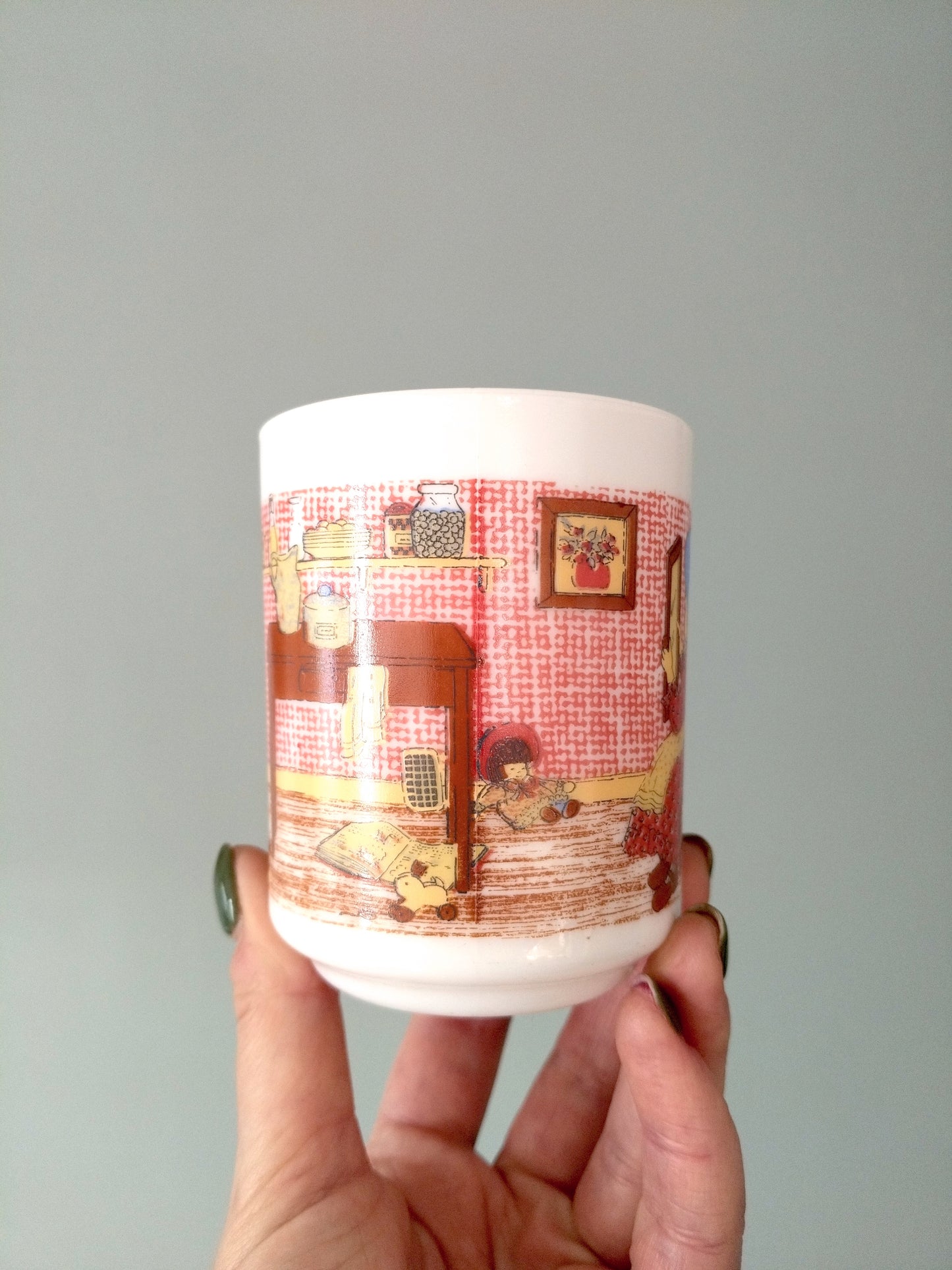 Mug tasse Arcopal décor naïf enfantin esprit Sarah Kay