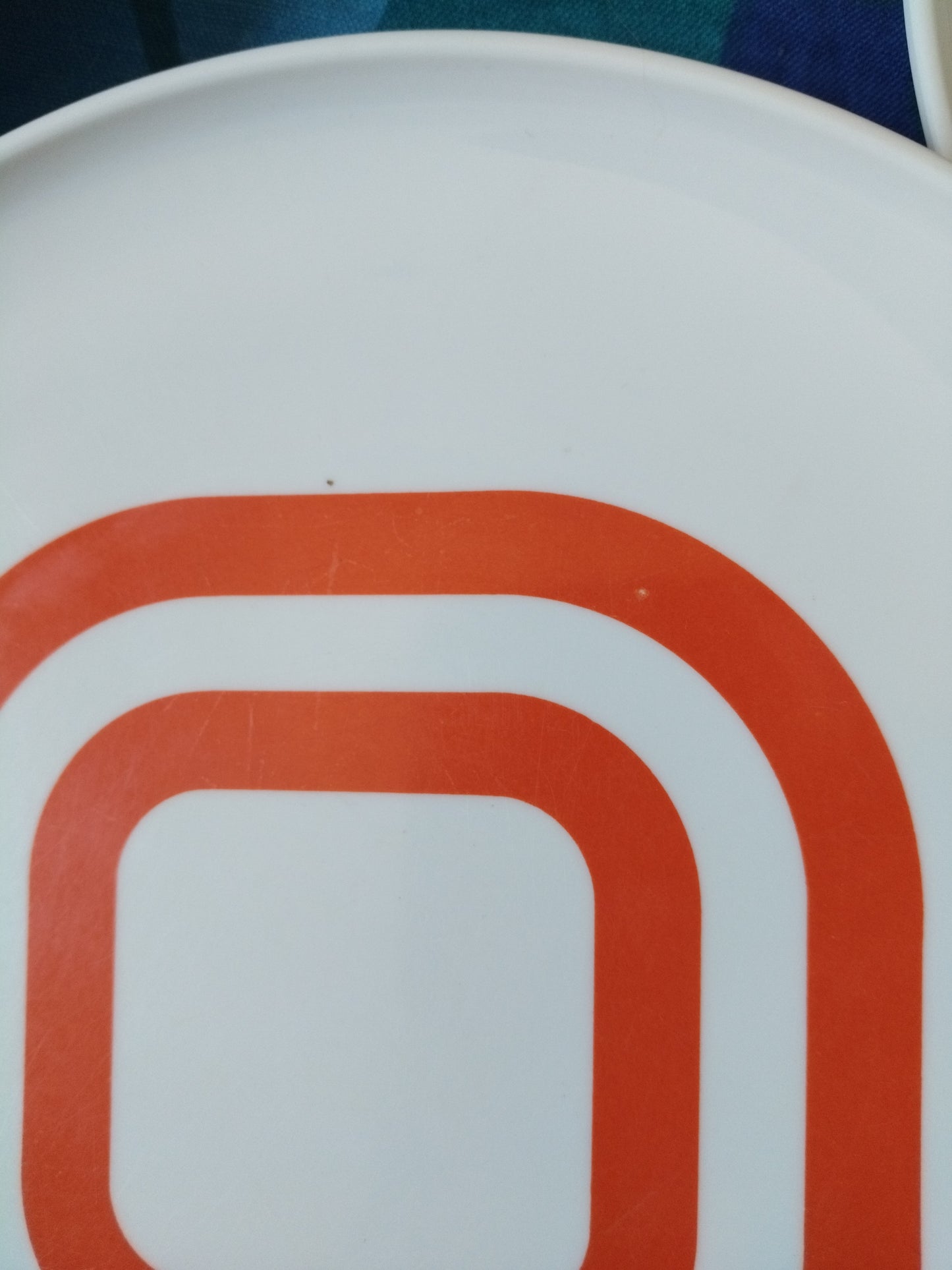 4 grandes assiettes en mélamine STYLE Italy