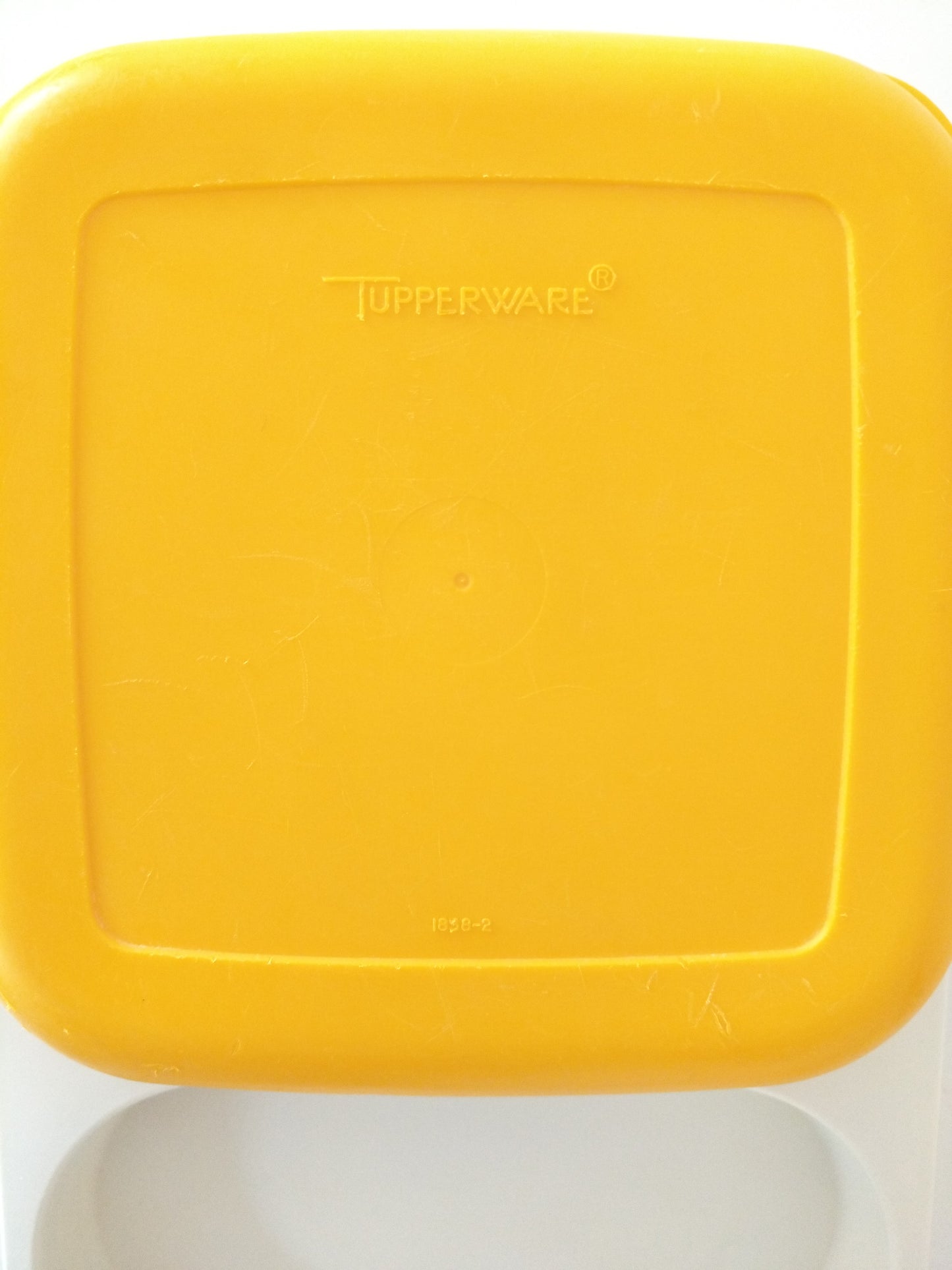 Petit plateau repas avec couvercle Tupperware - cetaitmieuxavant