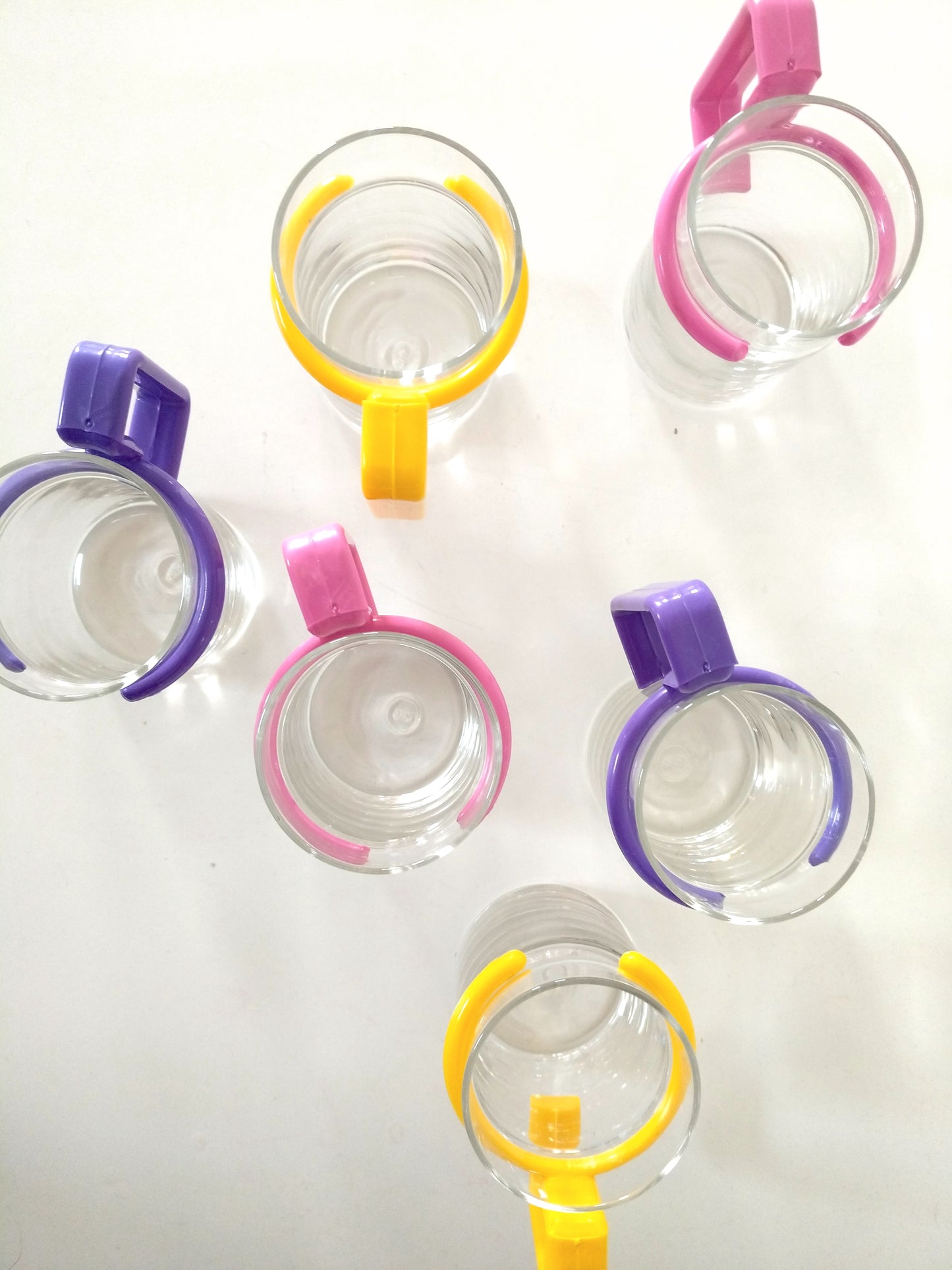 Ensemble de 6 tasses en verre et plastique 80's