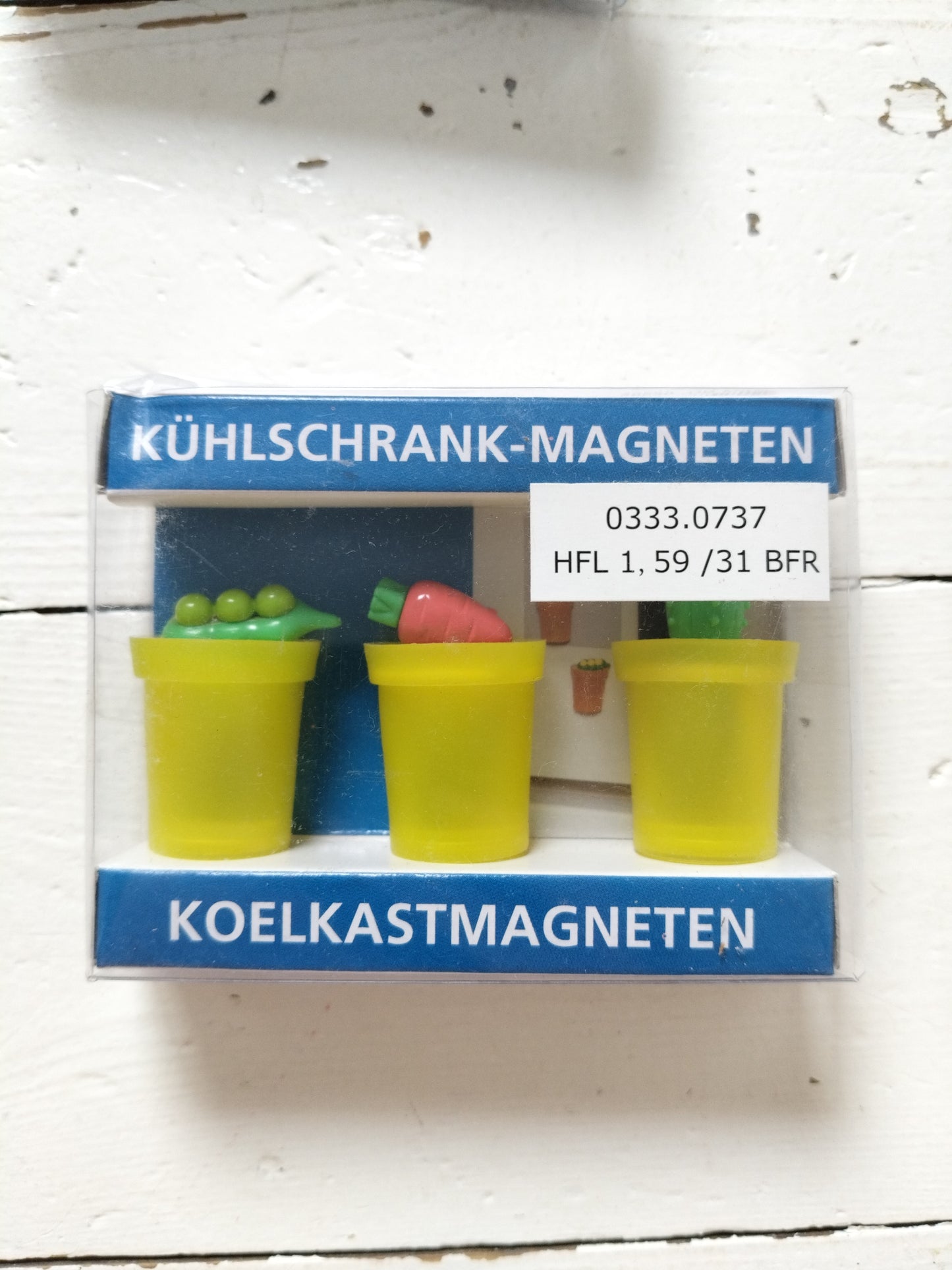 3 magnets en plastique verts, jaunes ou oranges au choix