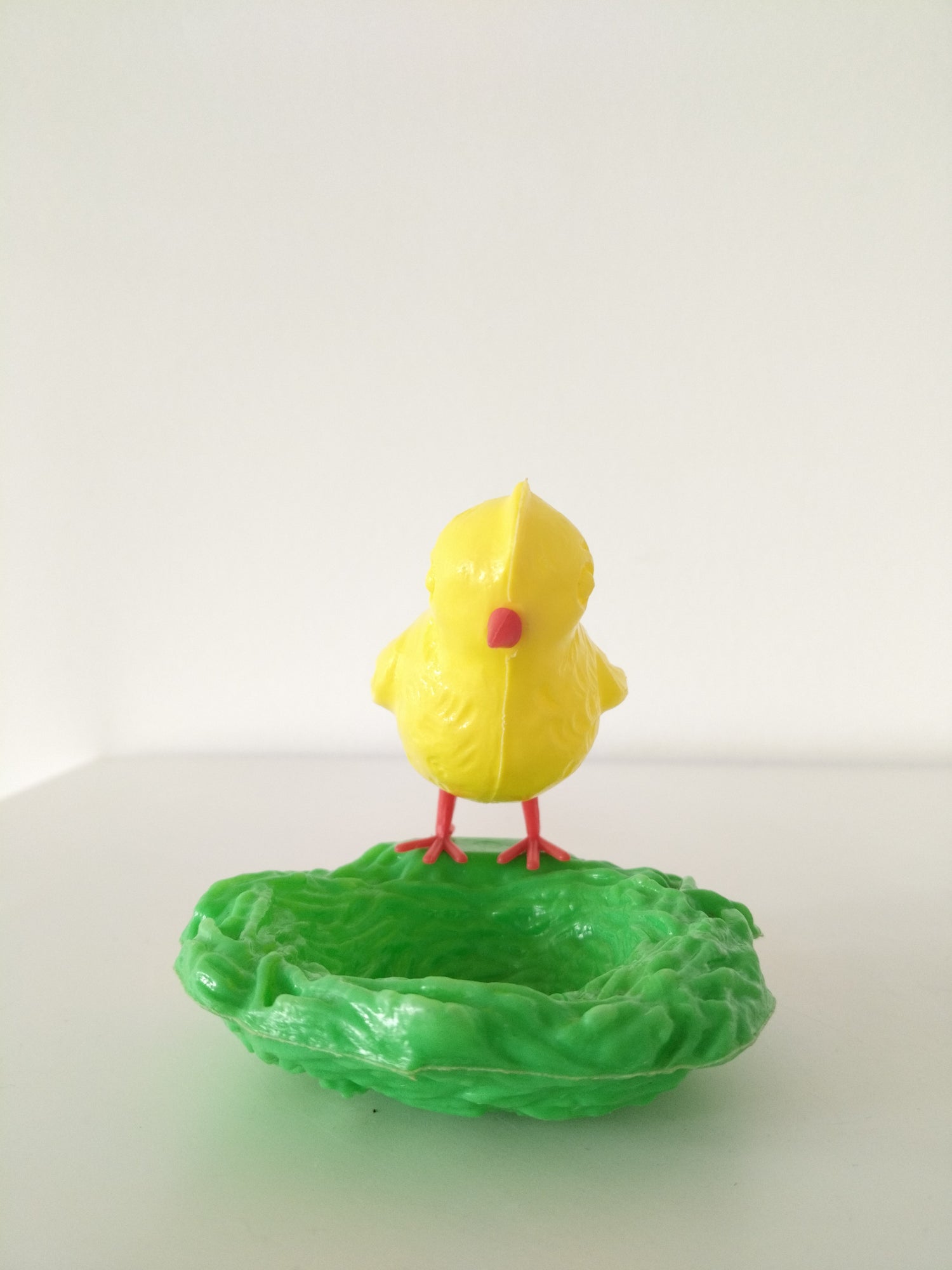 Déco de Pâques/ jouet poussin en plastique - cetaitmieuxavant