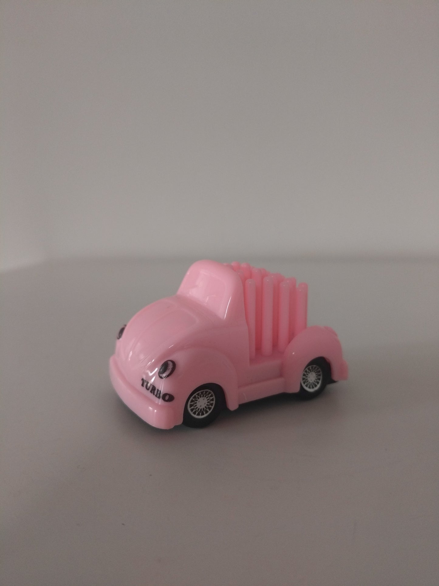 "Car Fleet" voiture Coccinelle Turbo miniature porte-stylo/ crayon et taille-crayon design UK 80's couleur au choix