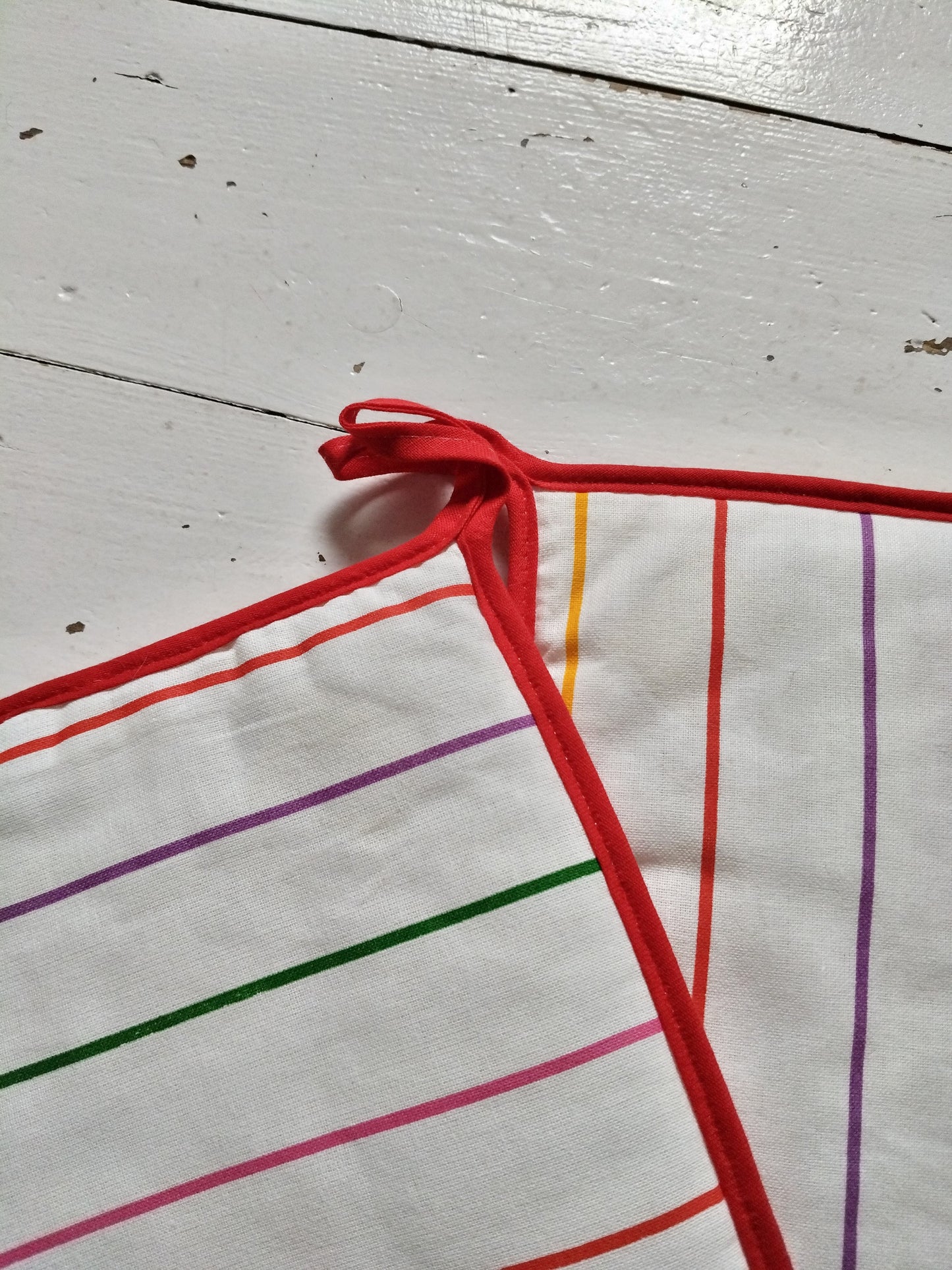 Ensemble gant de cuisine et manique