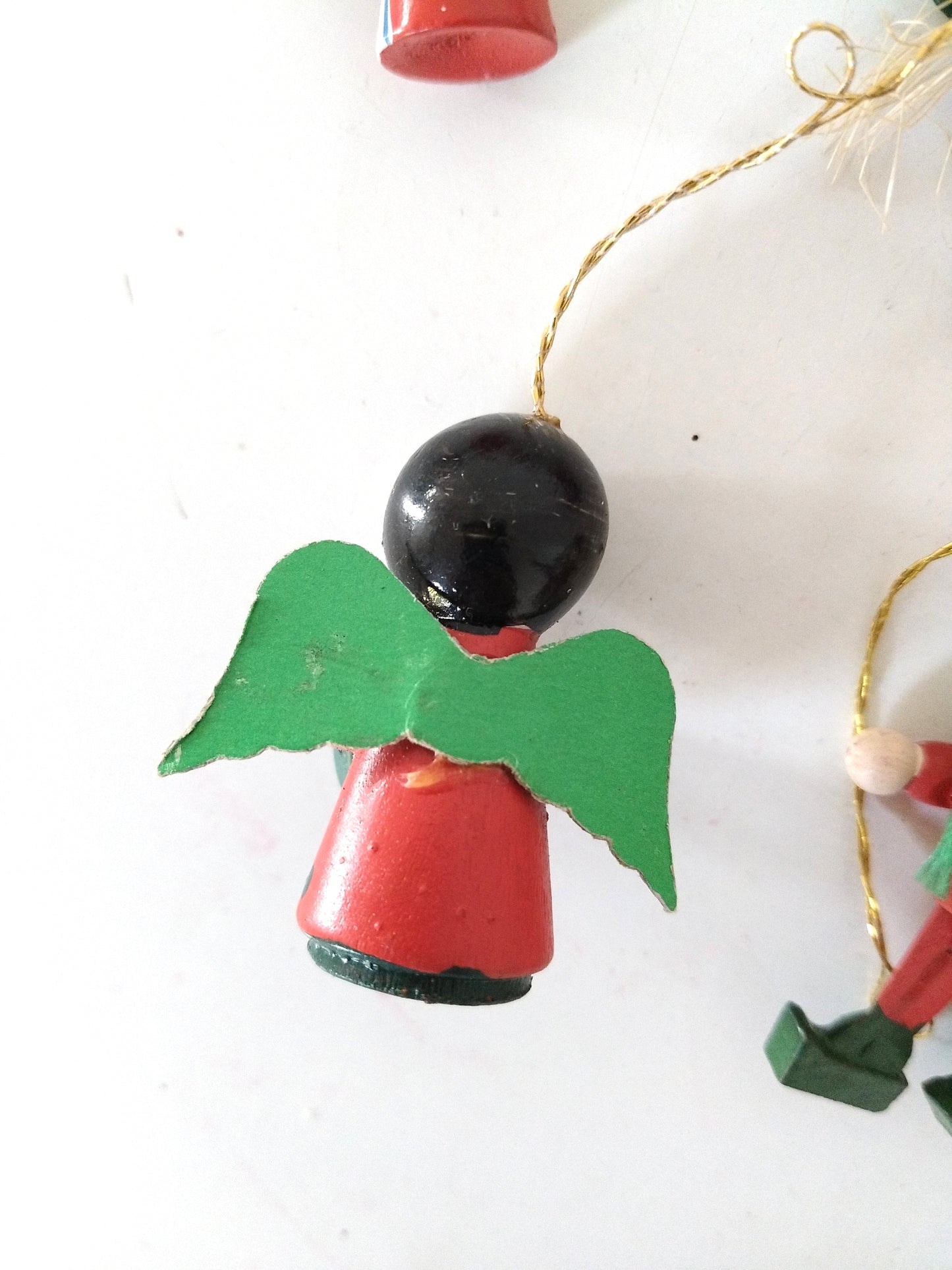 8 petits sujets de Noël en bois