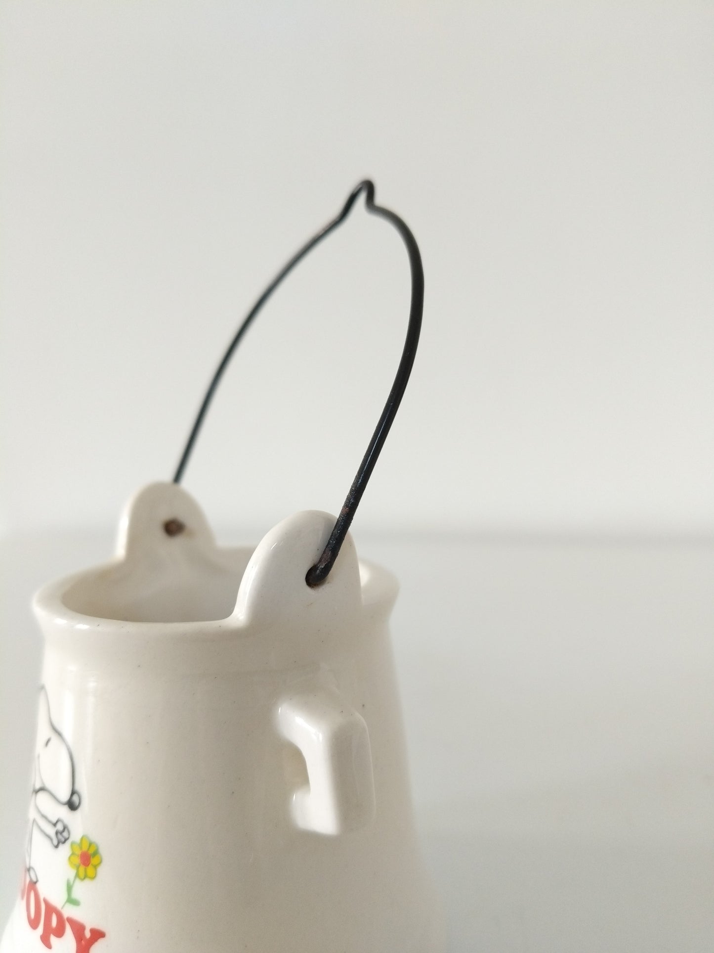 Mini cache-pot/ vase arrosoir en céramique Snoopy Japan United Feature Syndicate 1958 - cetaitmieuxavant