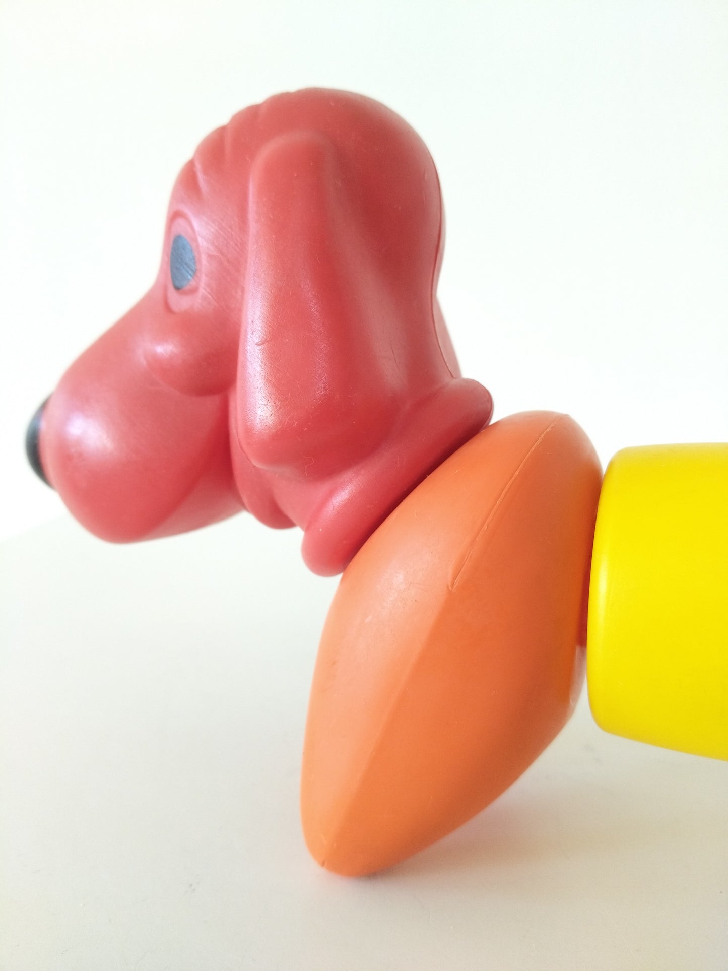 Jouet/ puzzle/ chien à emboîter en plastique Tupperware Toy