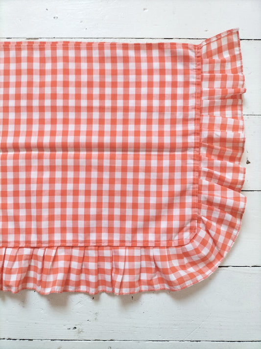 Taie petit oreiller/coussin vichy orange à volant - cetaitmieuxavant