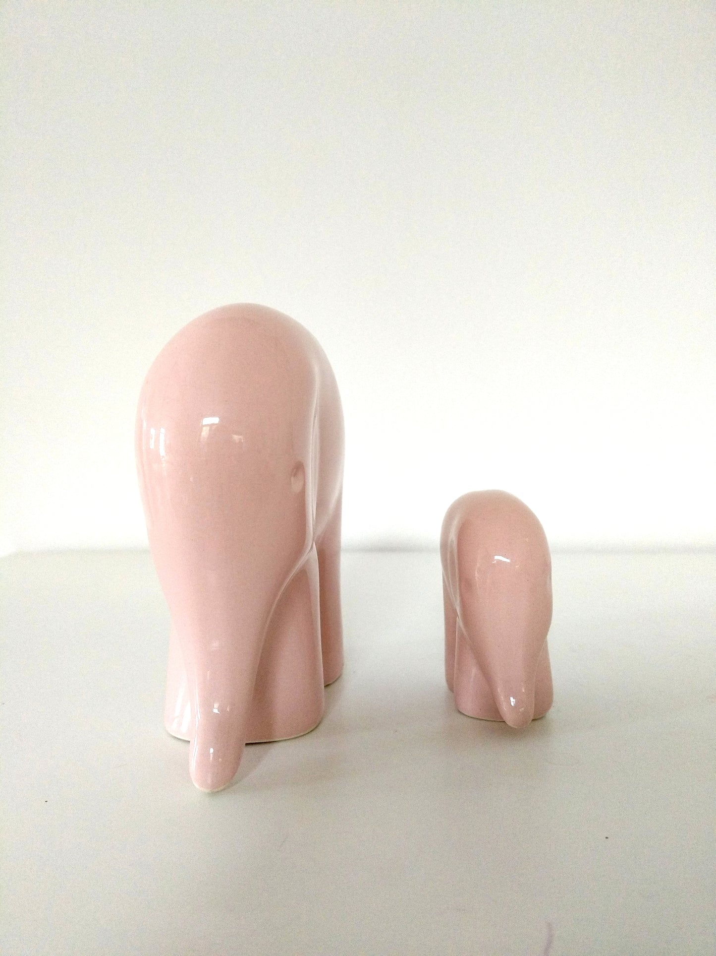 Ensemble de 2 éléphants en céramique émaillée rose