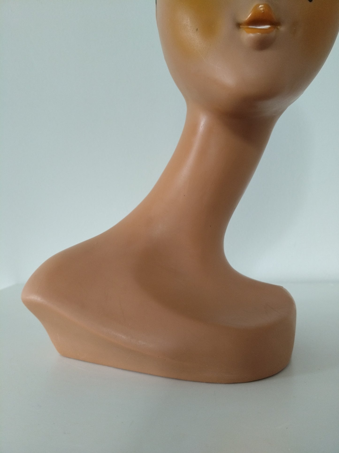 Tête à chapeau Twiggy Huard 1971