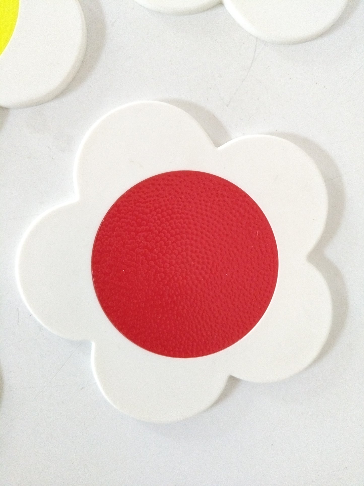 Ensemble de 6 sous-verres fleur en plastique