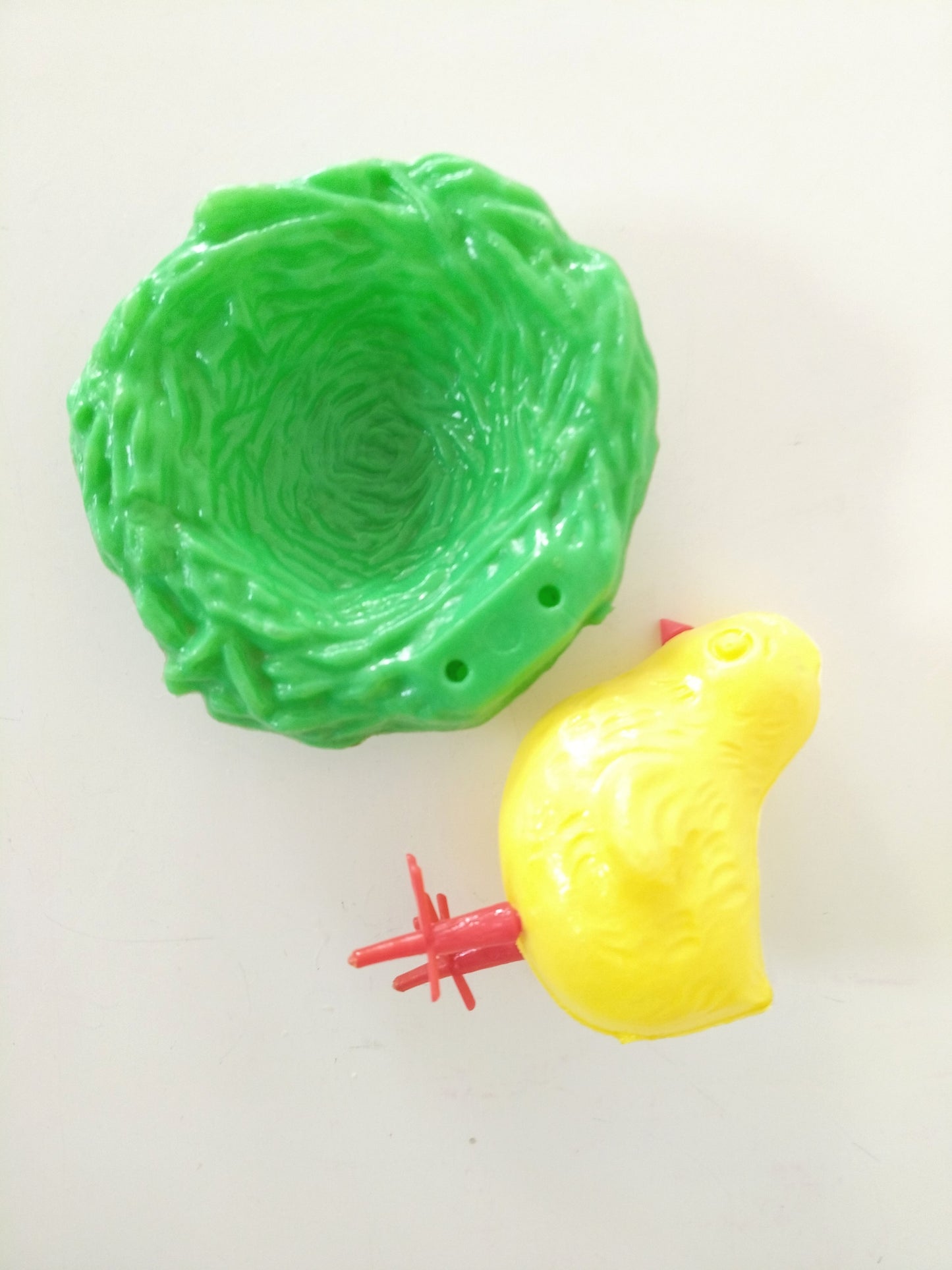 Déco de Pâques/ jouet poussin en plastique - cetaitmieuxavant