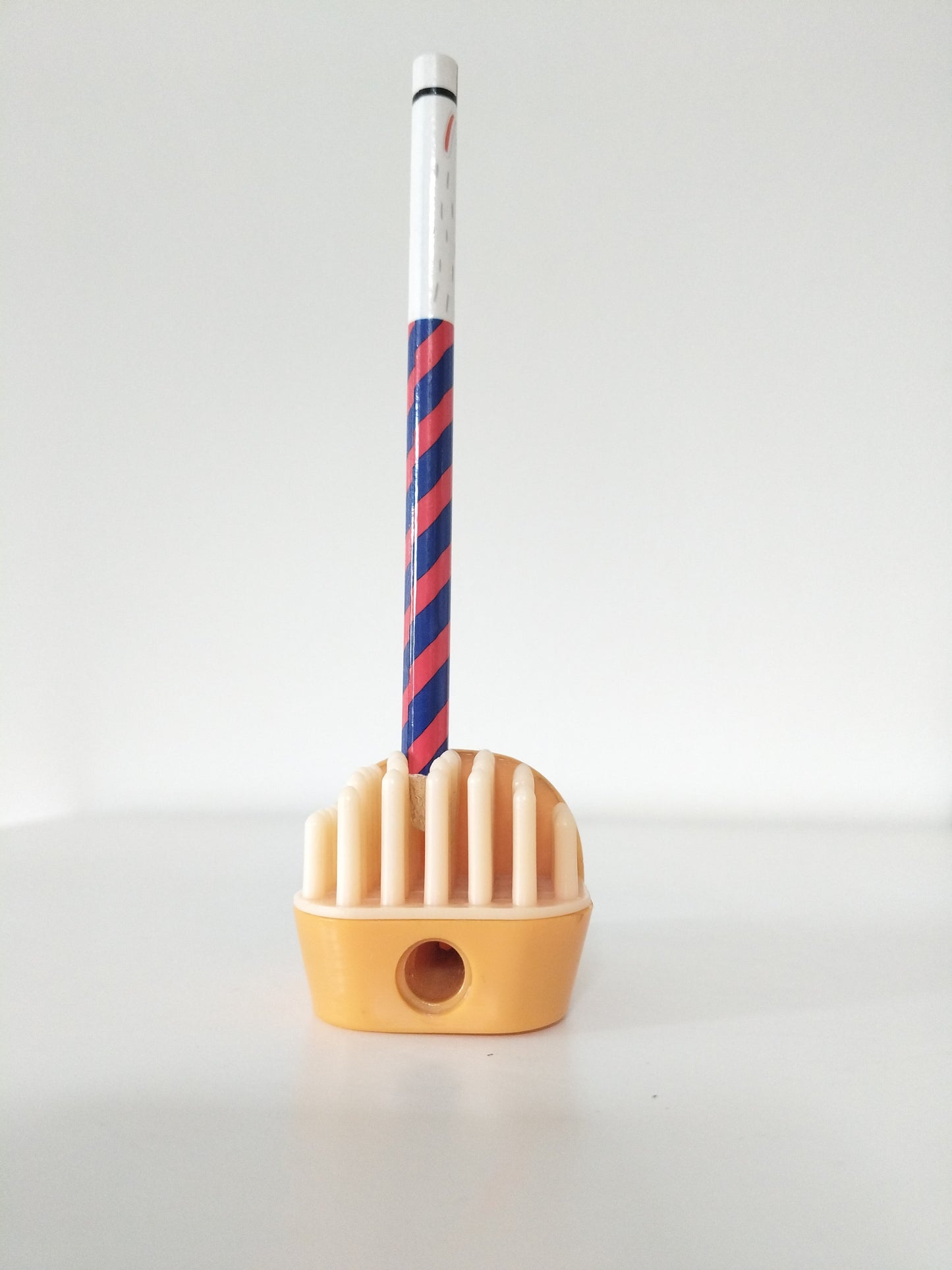 Hérisson miniature taille-crayon, porte-crayon et gomme 80's couleur au choix