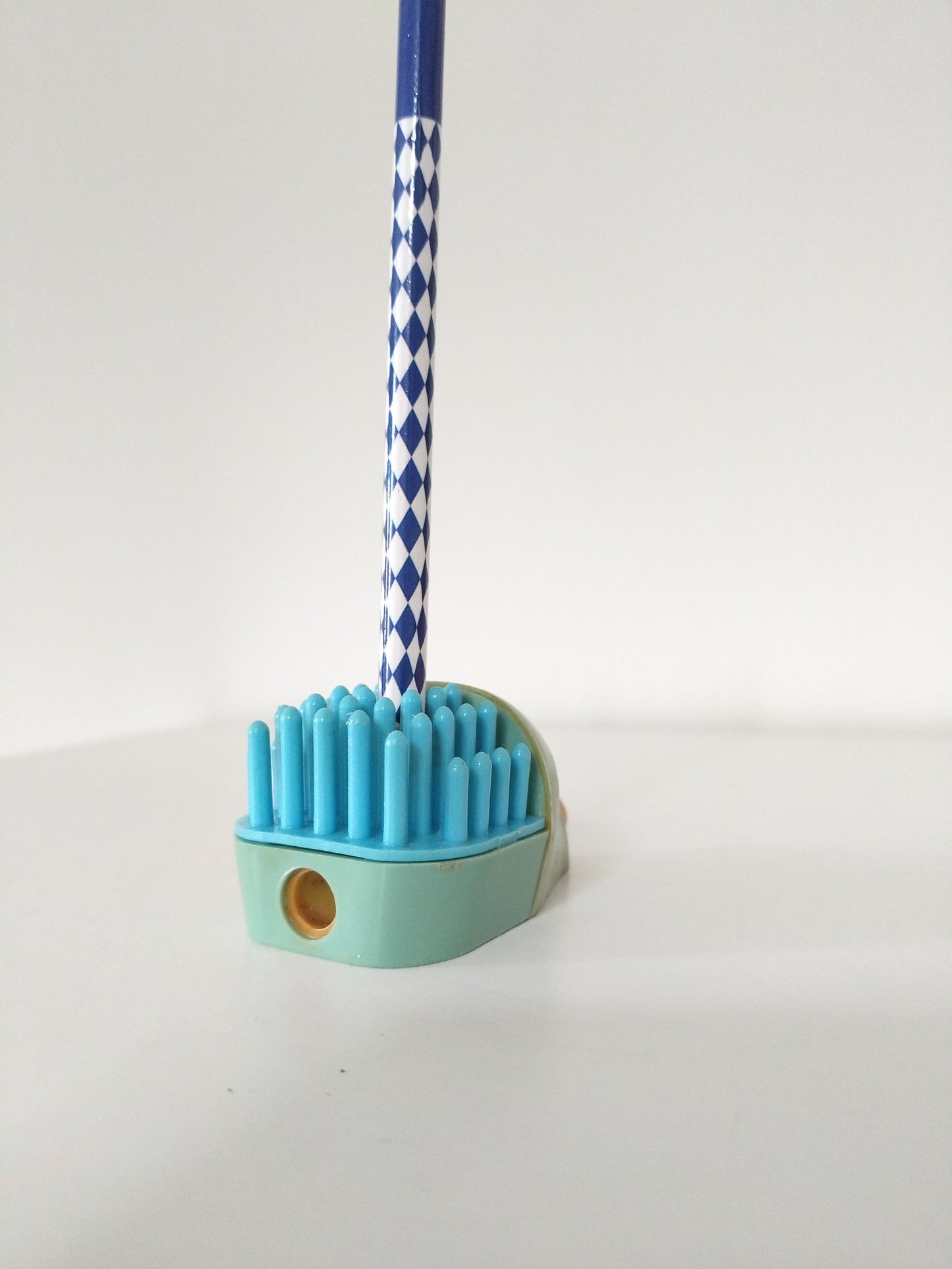 Hérisson miniature taille-crayon, porte-crayon et gomme 80's couleur au choix