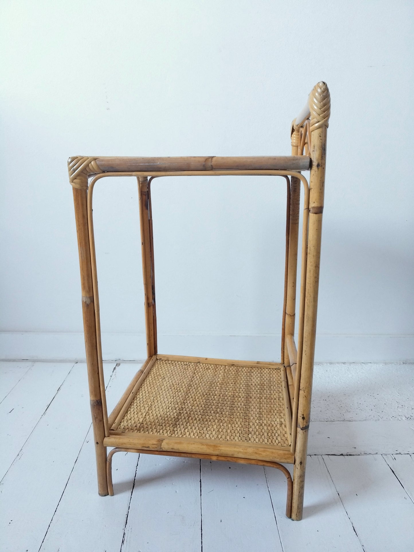 Étagère/ chevet vintage osier et rotin