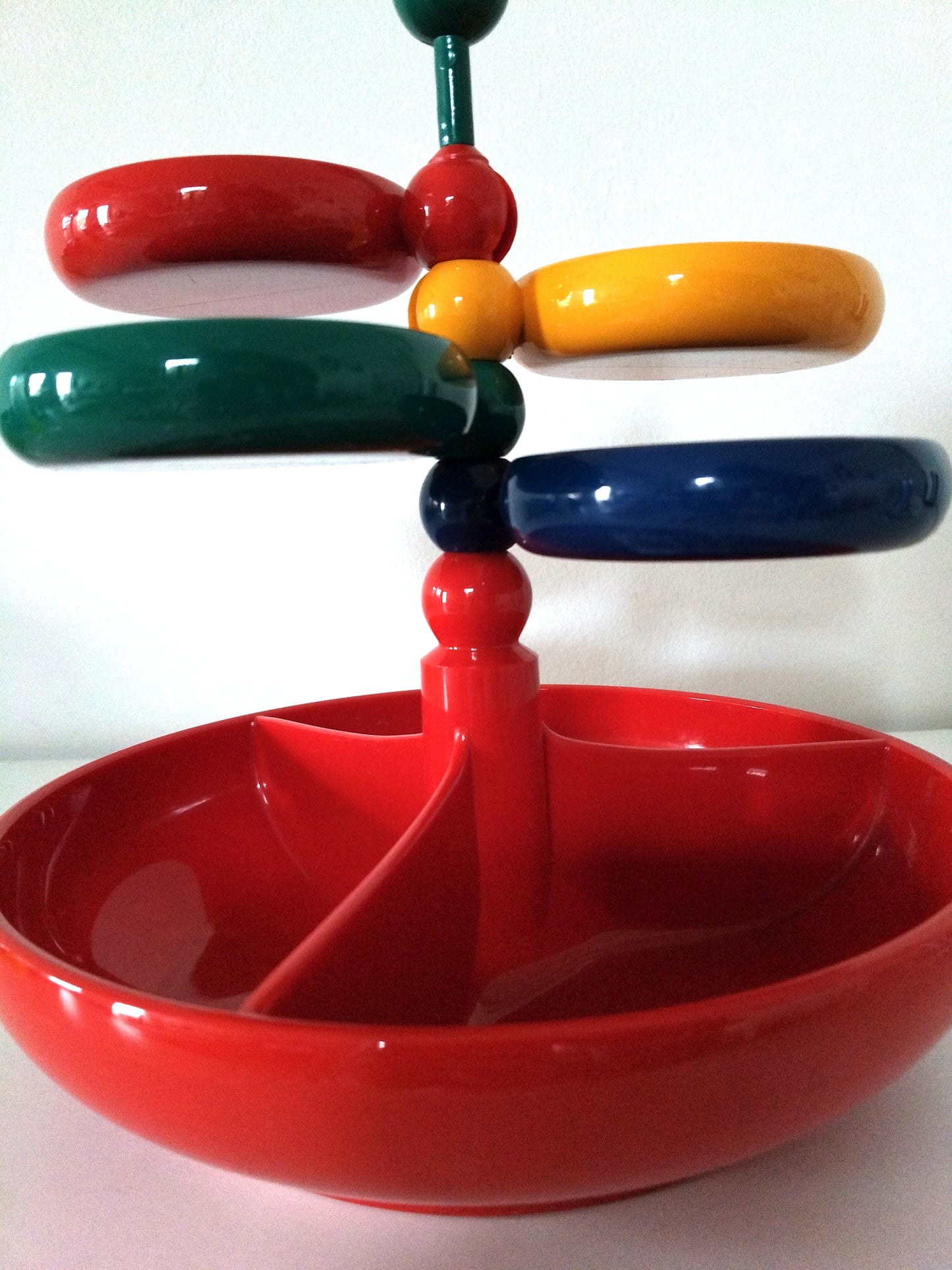 Plateau/ serviteur apéritif mutlicolore à compartiments pivotants Emsa Germany