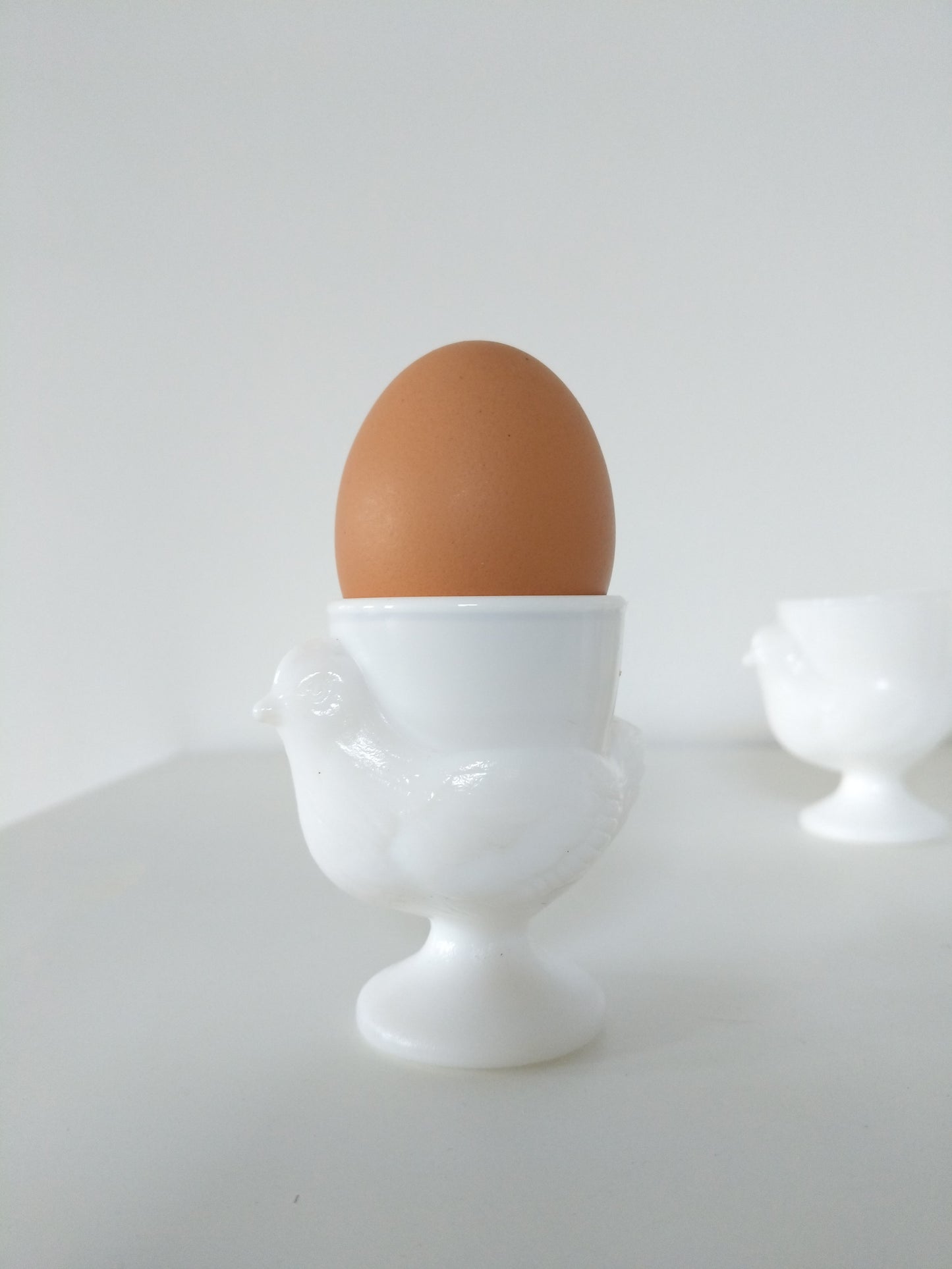 Set de 2 coquetiers poule Arcopal (3 sets disponibles) - cetaitmieuxavant