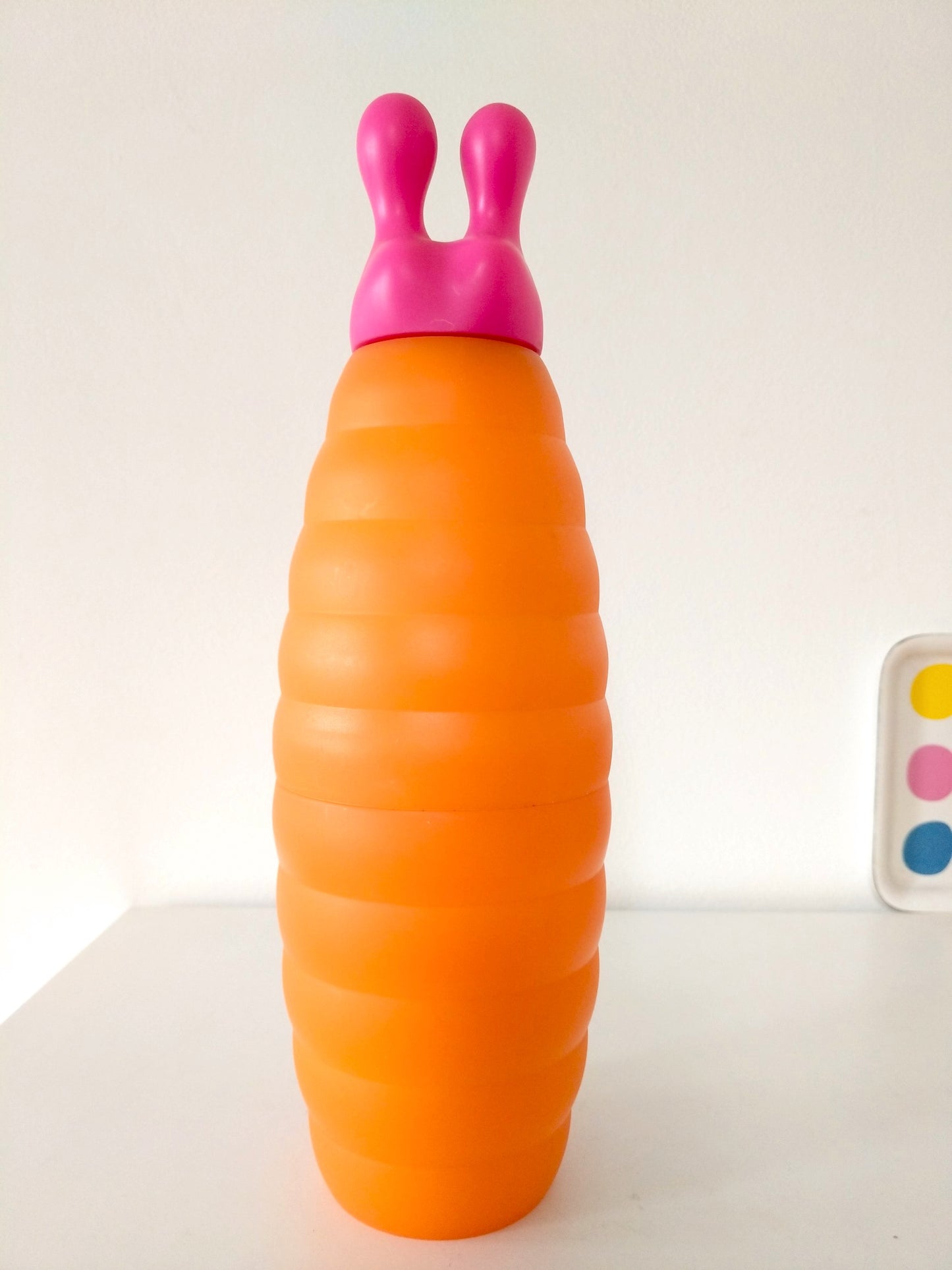 Bouteille isotherme/ thermos Fred the Worm par Guido Venturini pour Alessi 1997