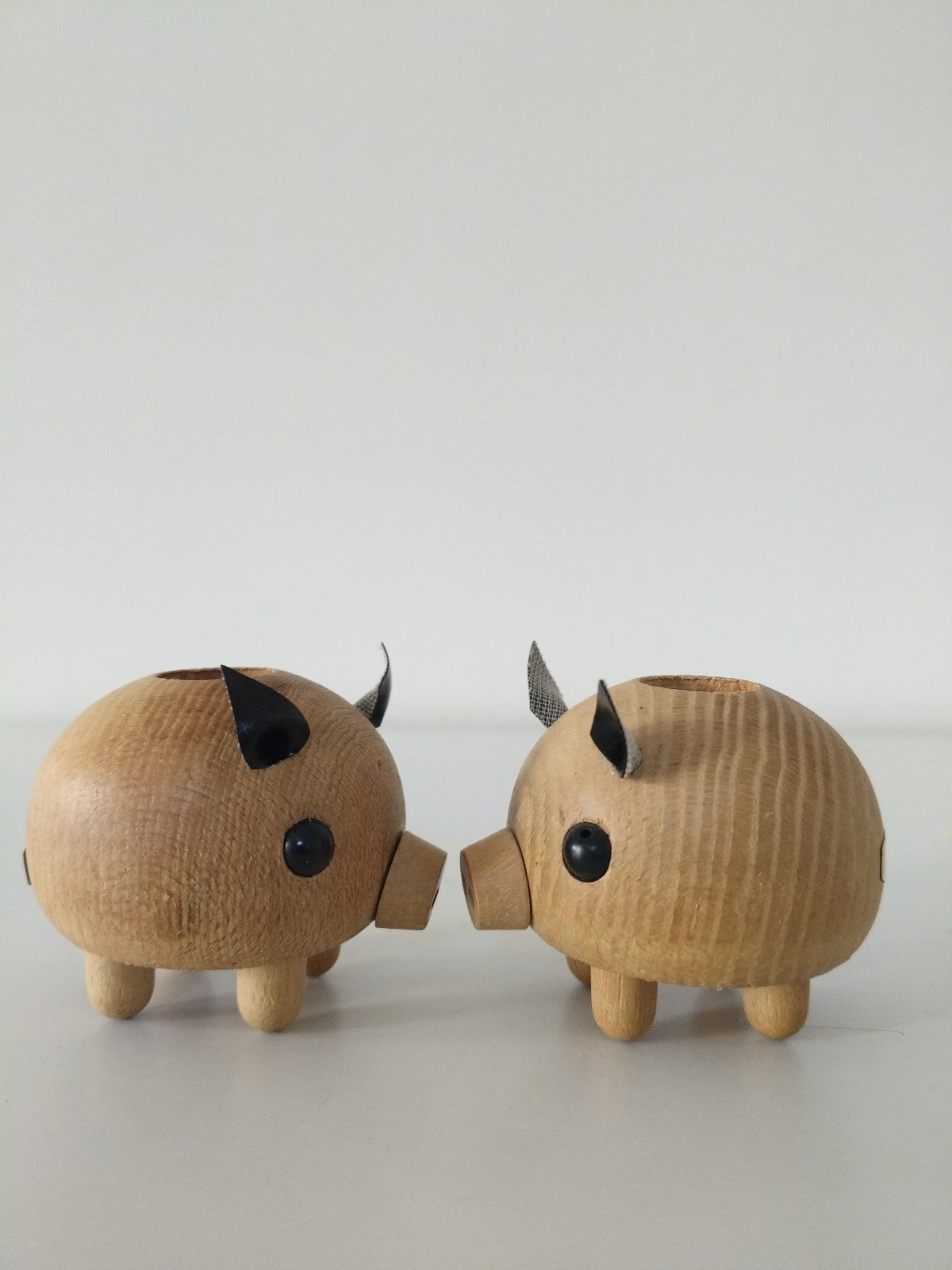 Petit cochon porte cure-dents en bois à l'unité
