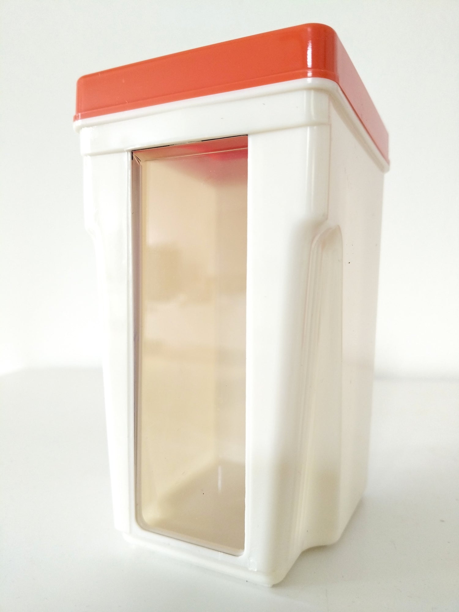 Boîte de stockage en plastique DBP plastics - cetaitmieuxavant