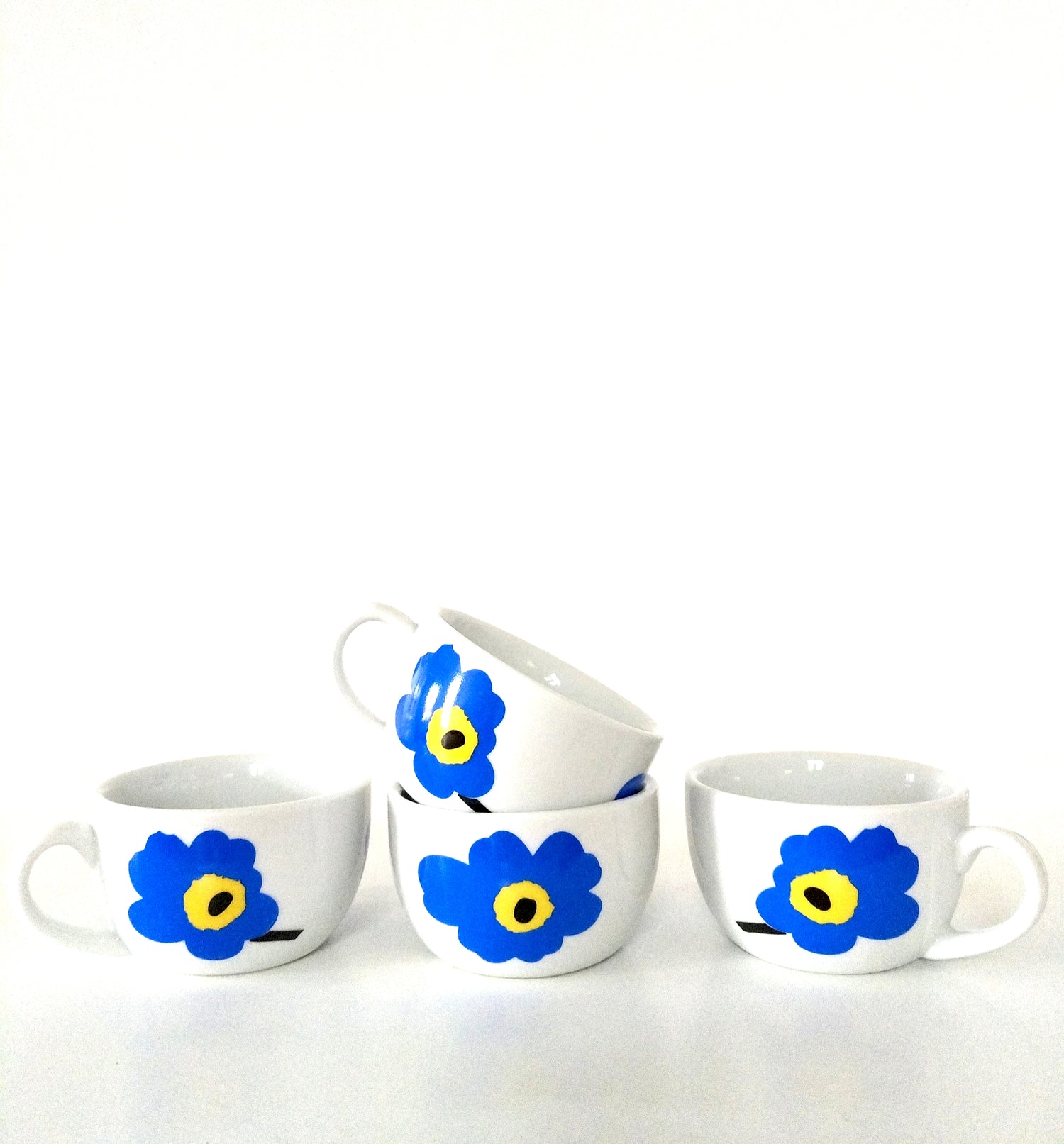 Tasse Item en porcelaine décor esprit Marimekko Unikko à l'unité - cetaitmieuxavant