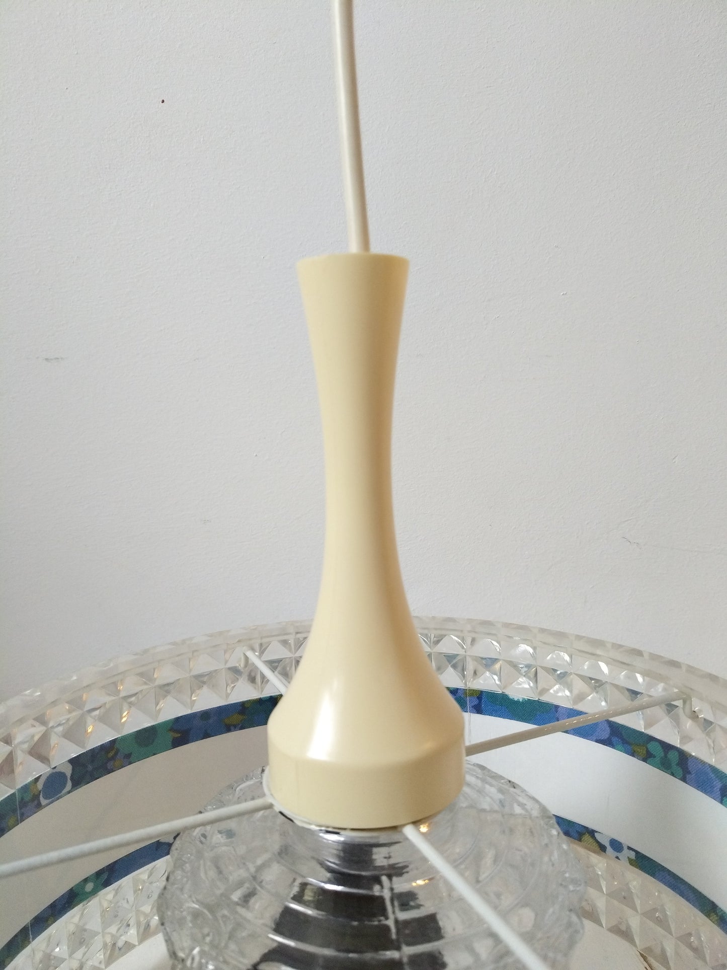 Luminaire suspension verre et plexi - cetaitmieuxavant