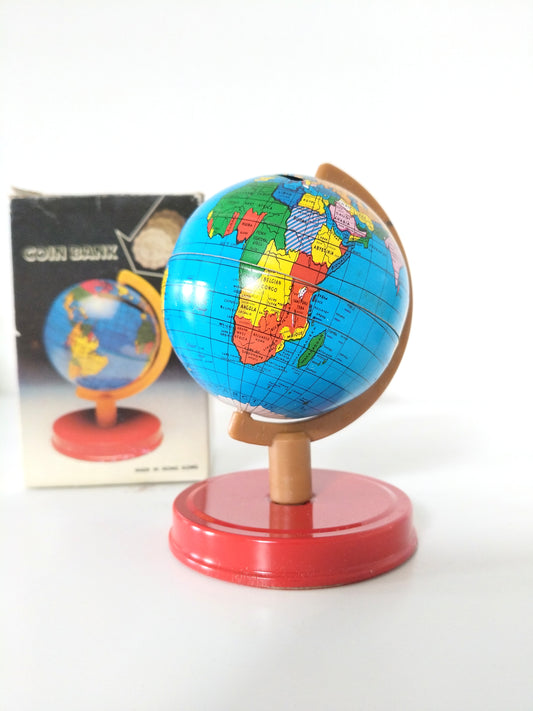 Ancienne petite tirelire mappemonde en tôle Hong Kong