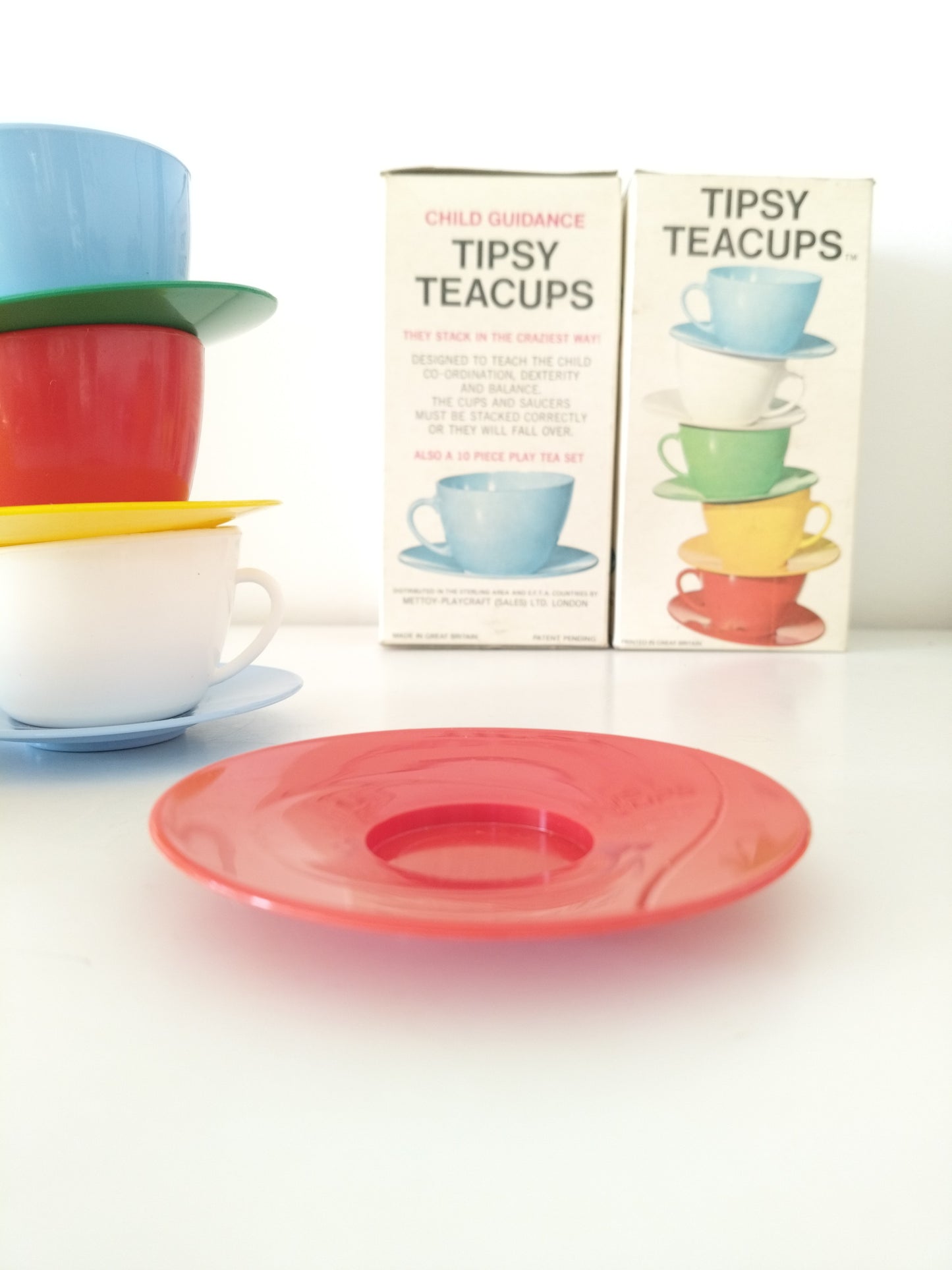 Jouet jeu dinette Tipsy teacups child guidance toys