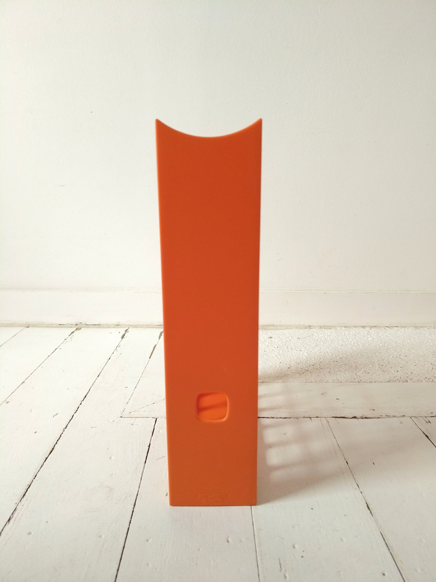 Range-documents/ magazines/ livres en plastique orange Esselte Boxer à l'unité