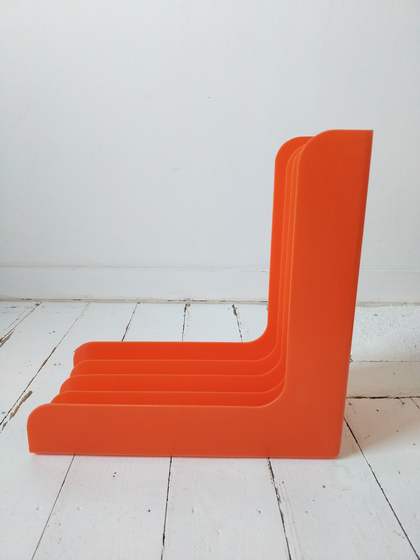 Range-vinyles 33T/ porte-revues Auréac en plastique (à poser ou mural) à l'unité