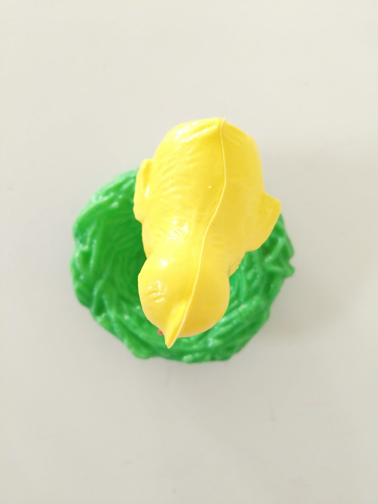 Déco de Pâques/ jouet poussin en plastique - cetaitmieuxavant