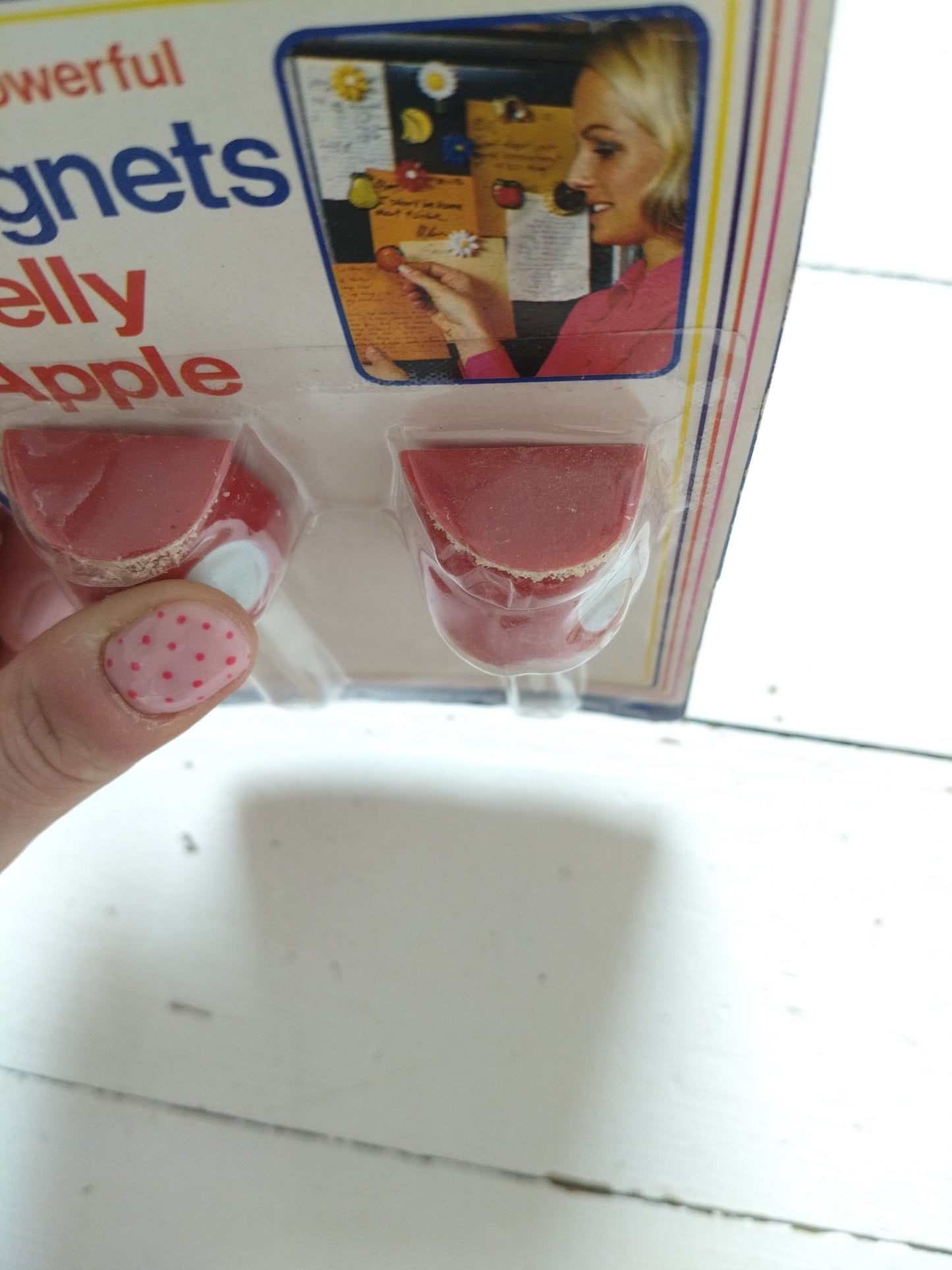 Duo de magnets gaufres ou pommes d'amour Arjon Hong Kong 1985 au choix