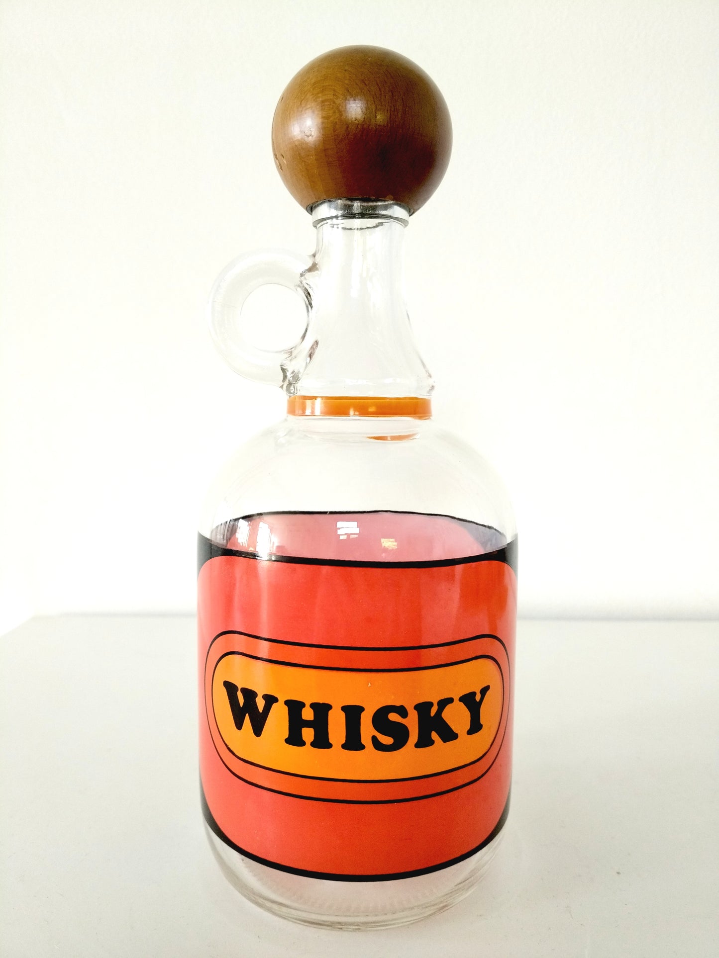 Ancienne bouteille à whisky en verre - cetaitmieuxavant