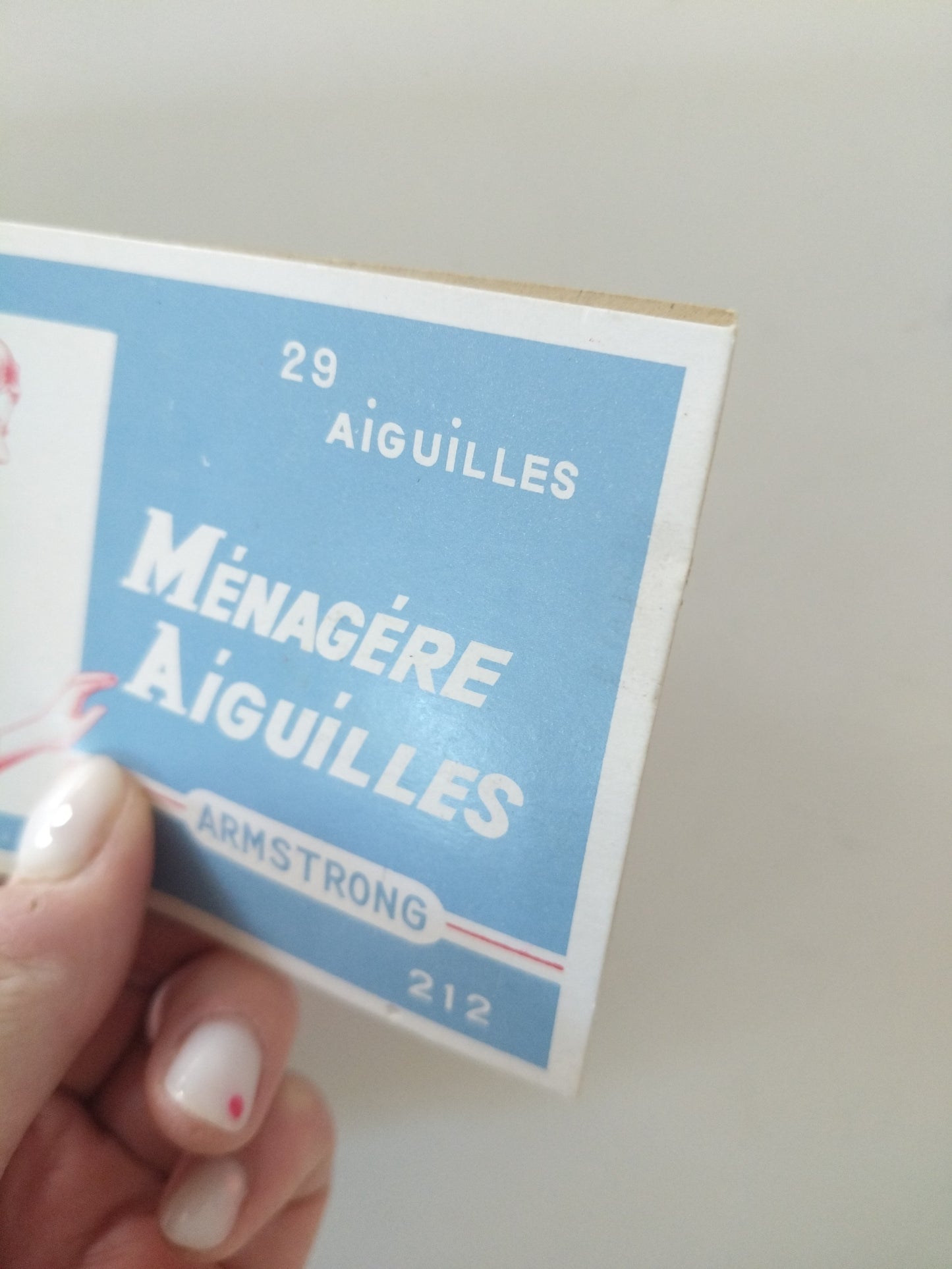 Ancien set d'aiguilles à coudre Armstrong français néerlandais