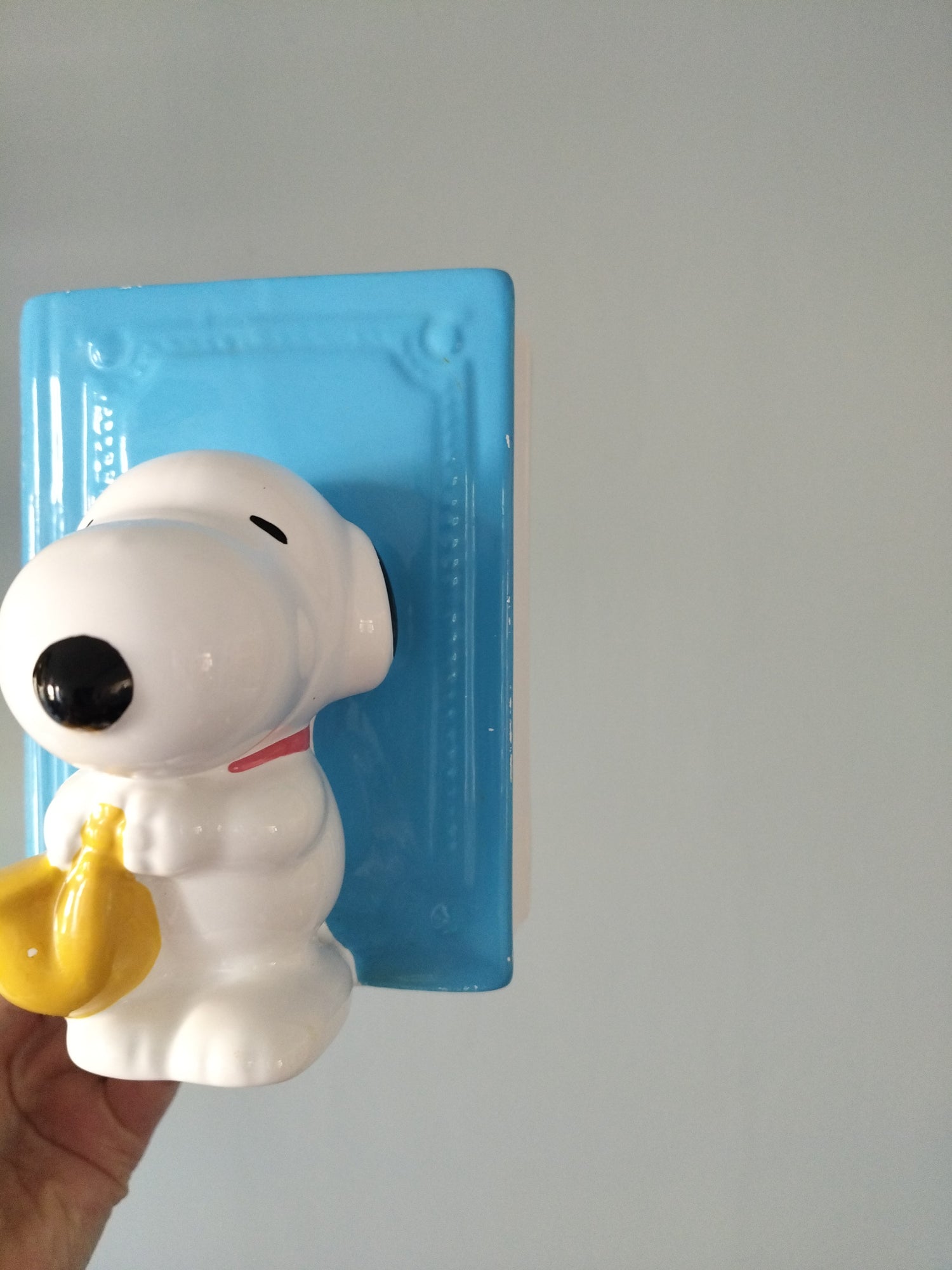Tirelire Snoopy saxophoniste livre en céramique Peanuts United Feature Syndicate Denz - cetaitmieuxavant