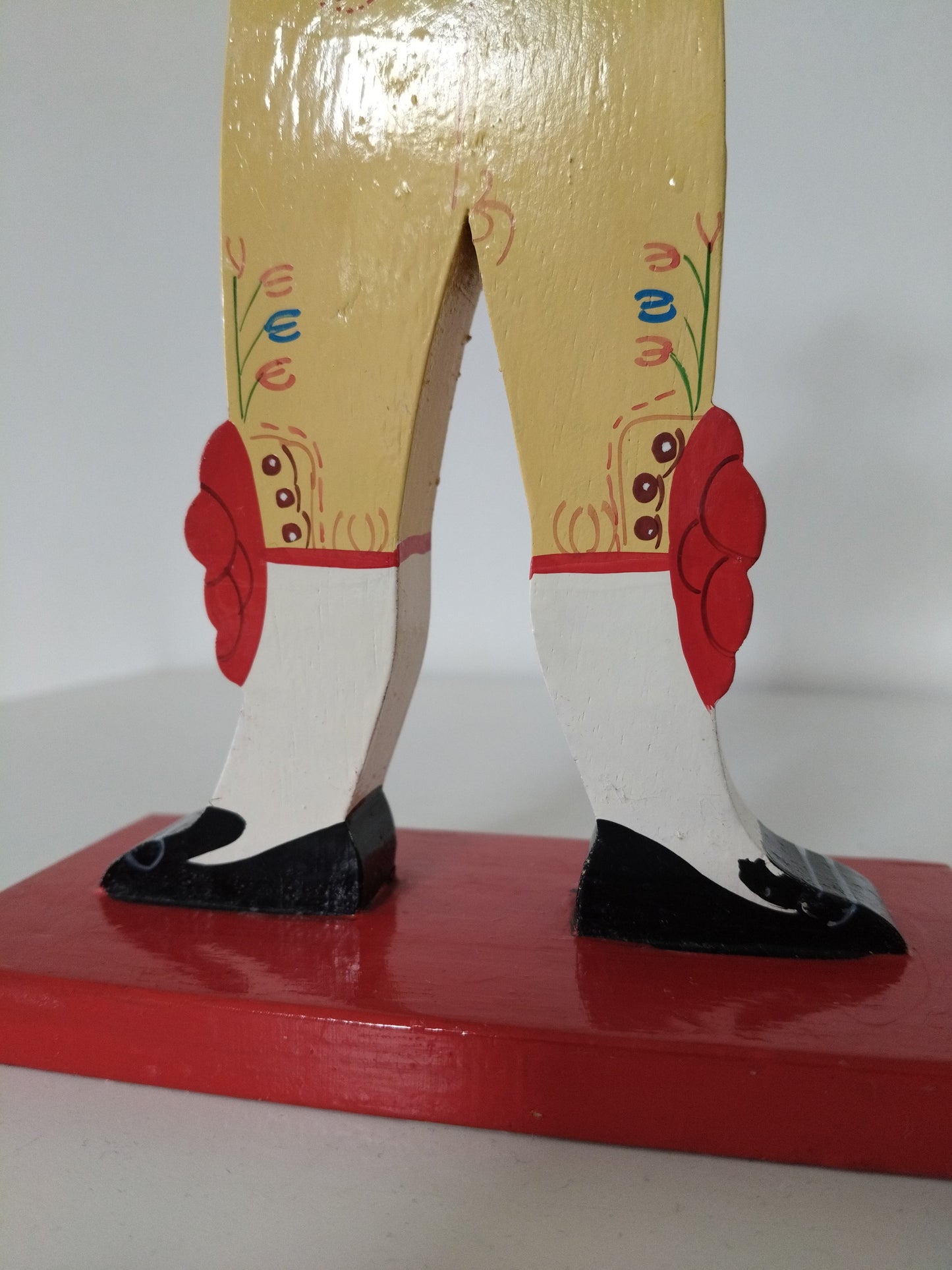 Ensemble de 2 bougeoirs en bois folklore suédois par Lizzie Velander pour Ikea 80's