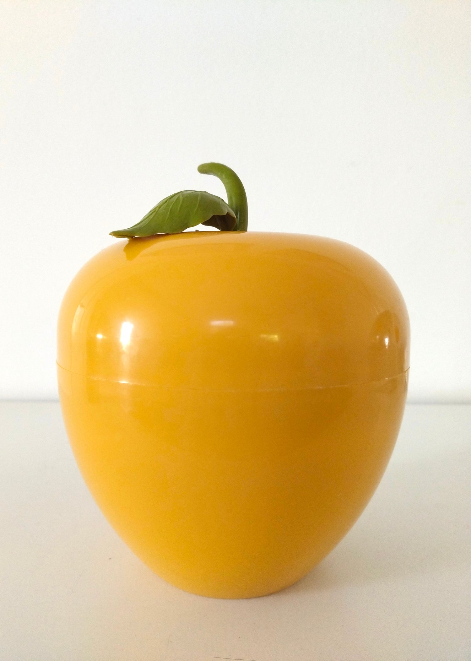 Pomme à glaçons S.O.M.M Paris moutarde ocre - cetaitmieuxavant