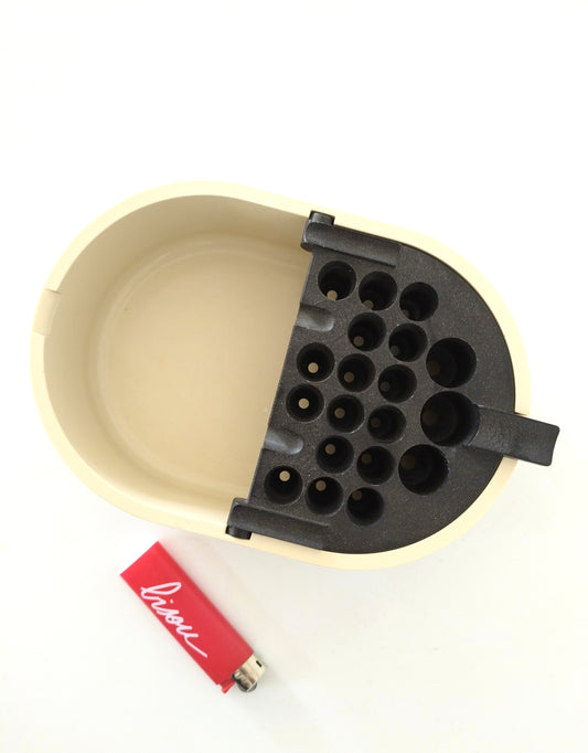 Cendrier vintage plastique/ bakélite Belgium