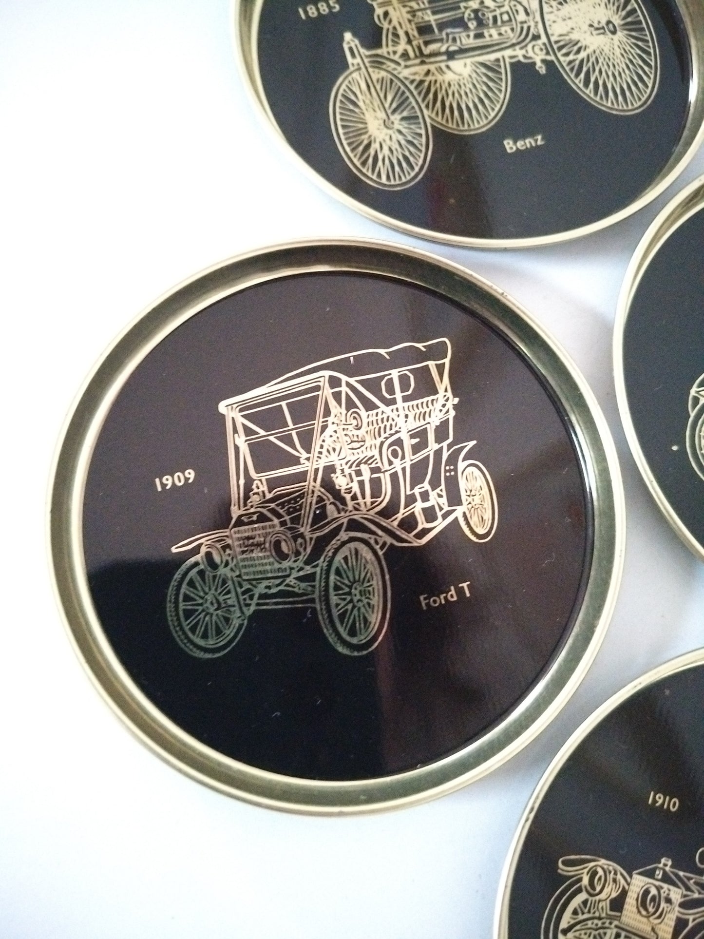 6 sous-verres métalliques voitures anciennes fin 1800 début 1900 made in Finlande