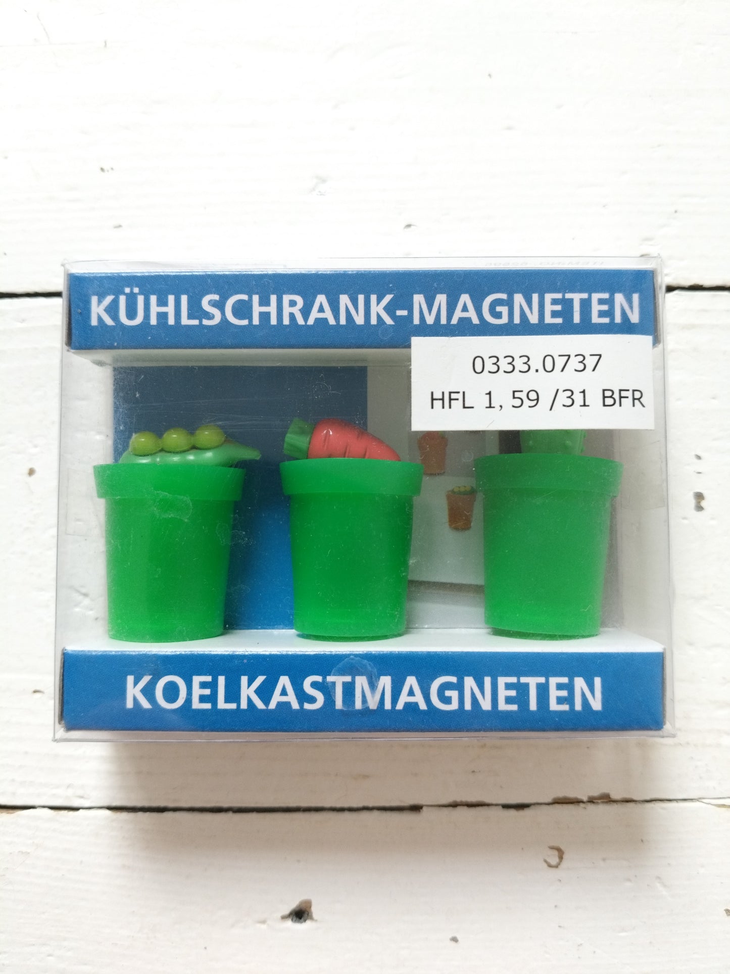 3 magnets en plastique verts, jaunes ou oranges au choix