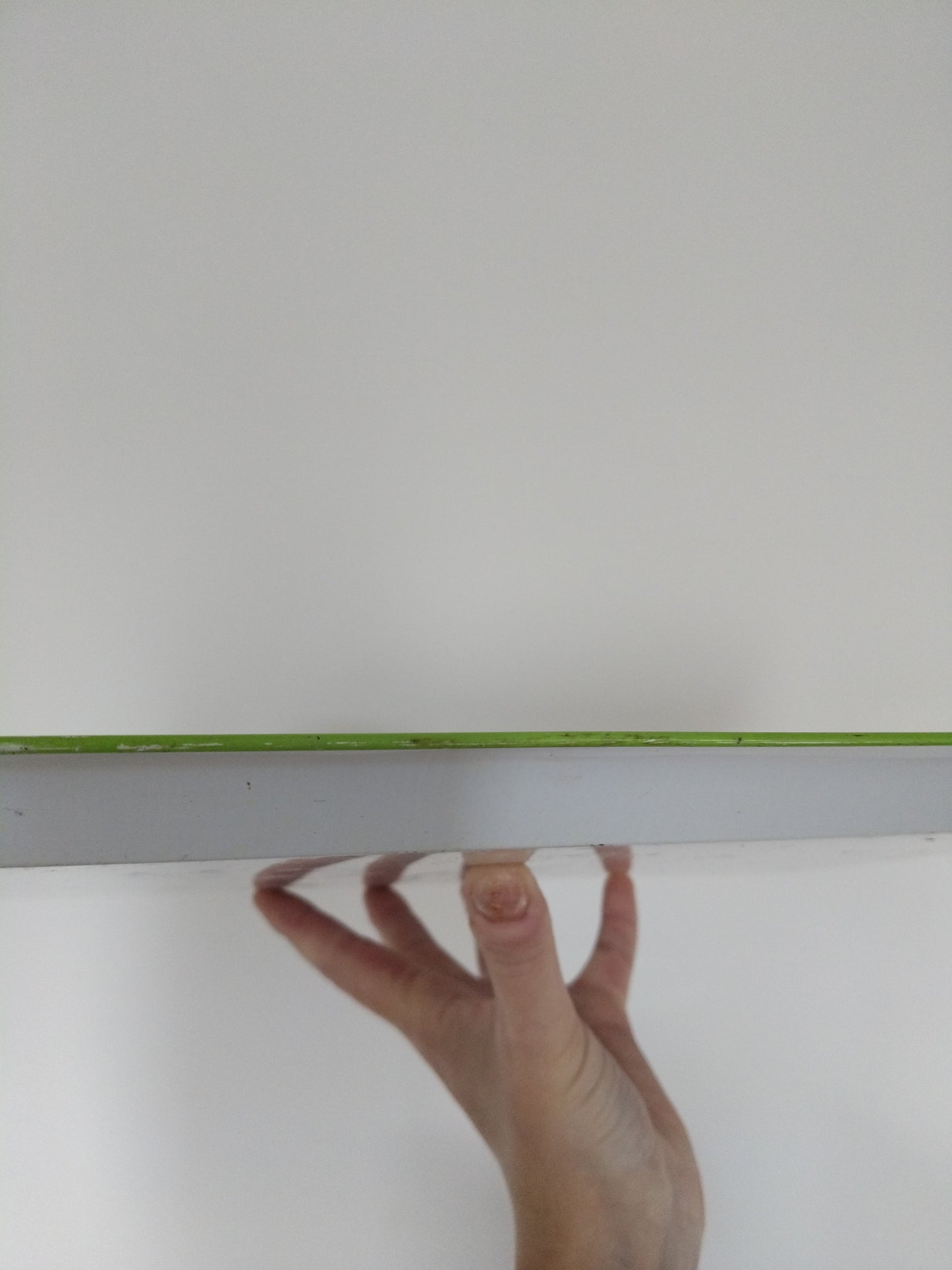 Plateau métallique paon publicitaire Préfontaines Edery