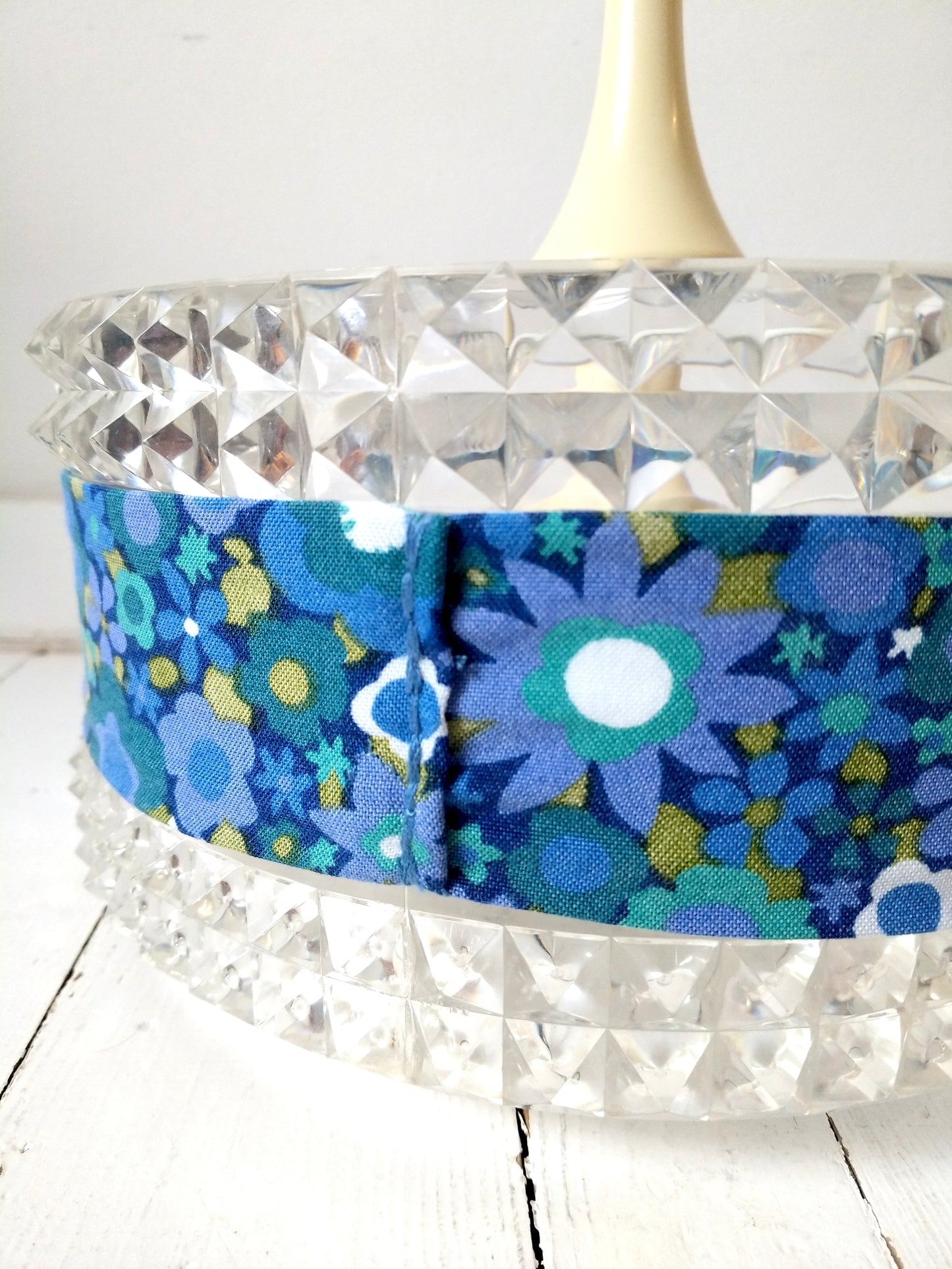 Luminaire suspension verre et plexi - cetaitmieuxavant