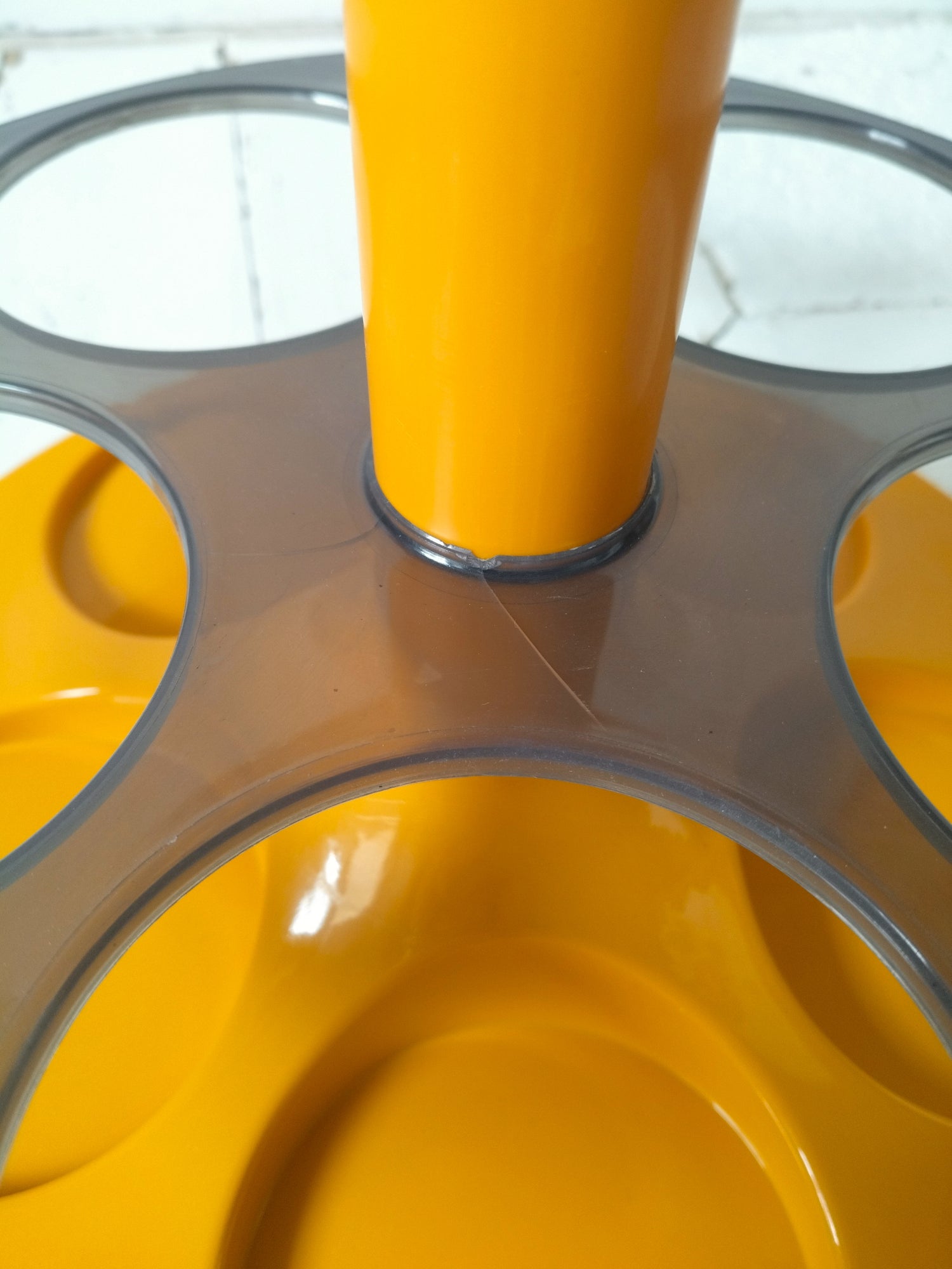 Mini bar portatif en plastique Flair pour Prisunic Holland - cetaitmieuxavant