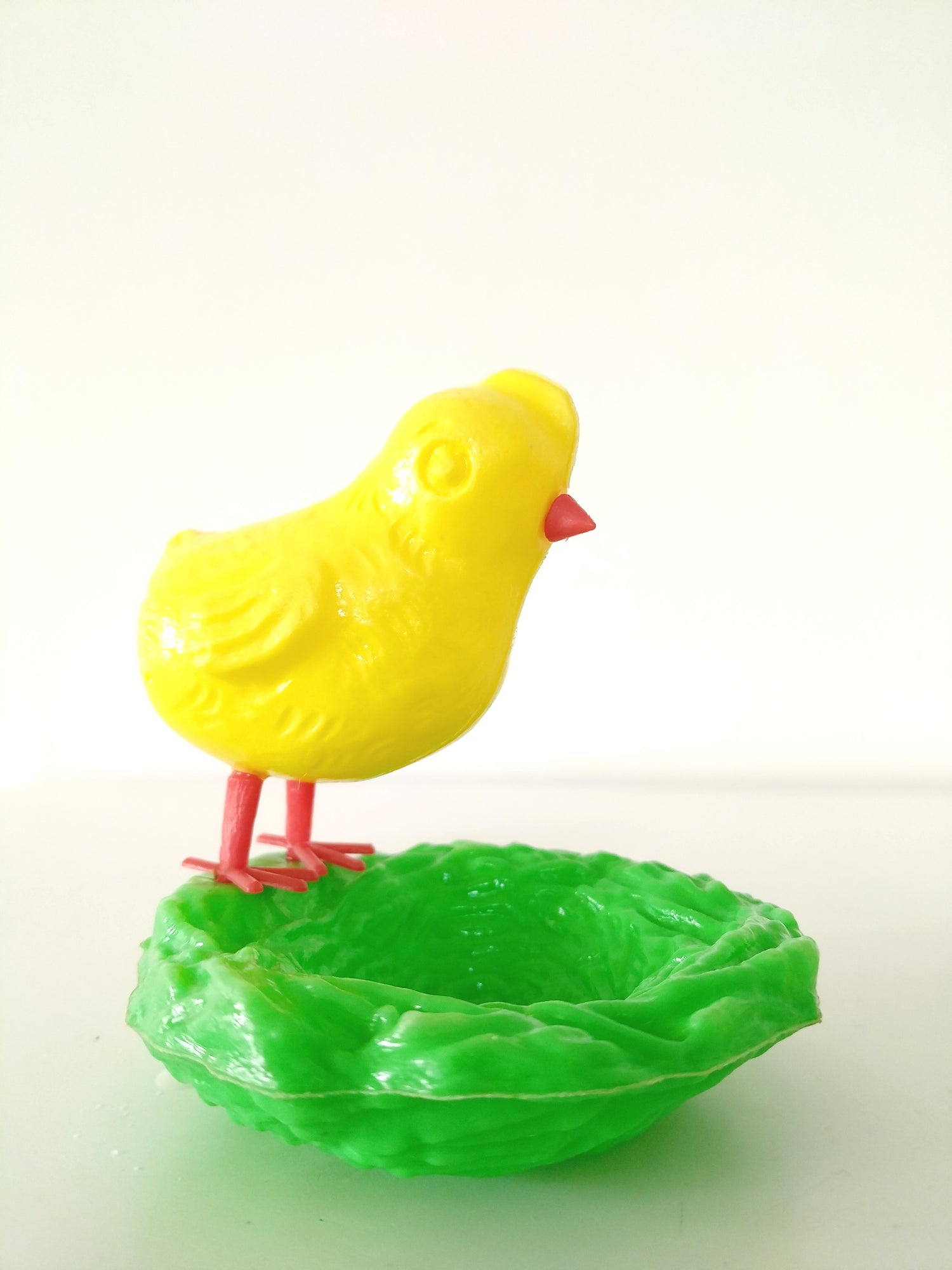Déco de Pâques/ jouet poussin en plastique - cetaitmieuxavant